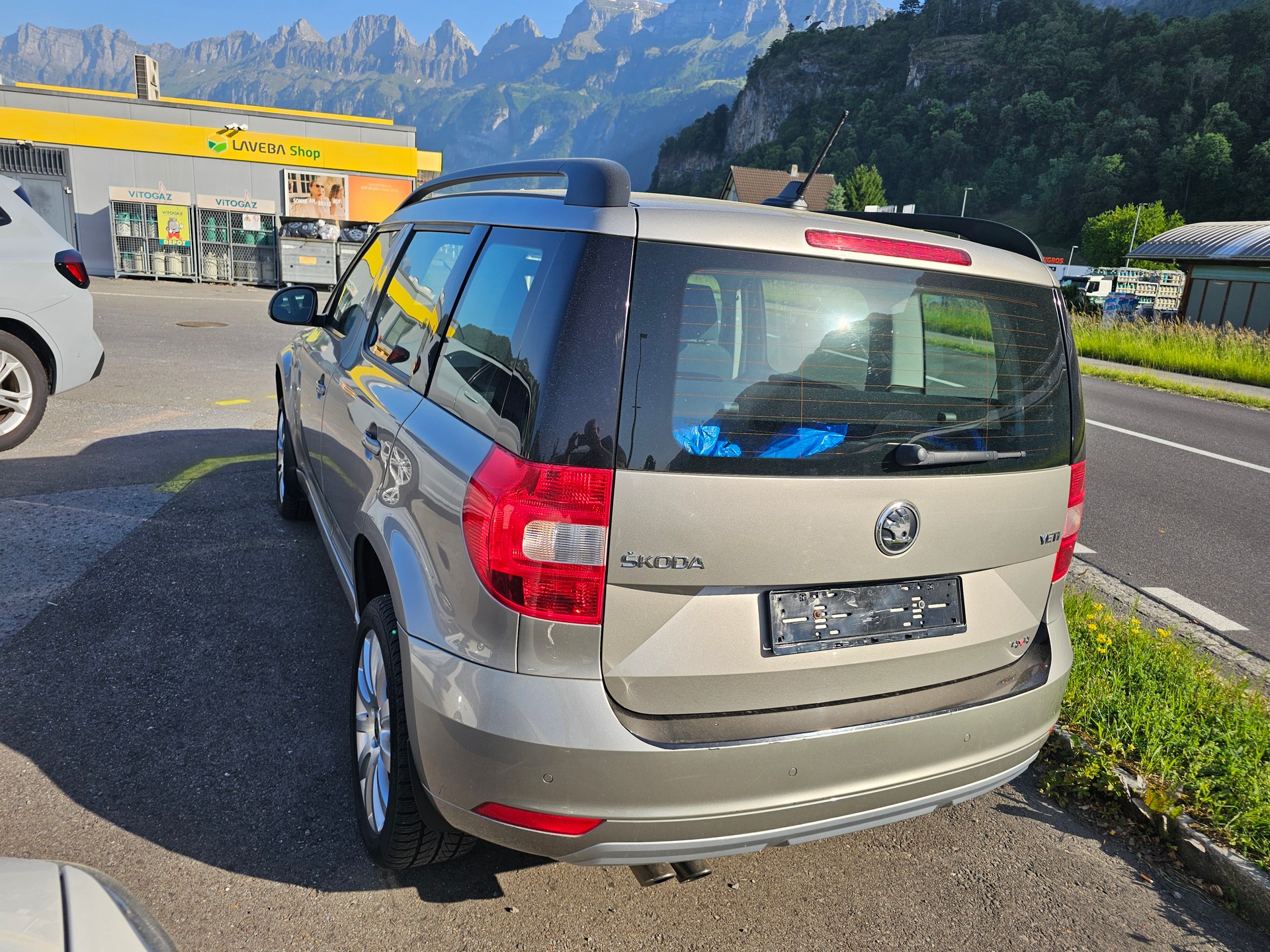 SKODA Yeti 1.8 TSI Ambition 4x4 DSG-image-3