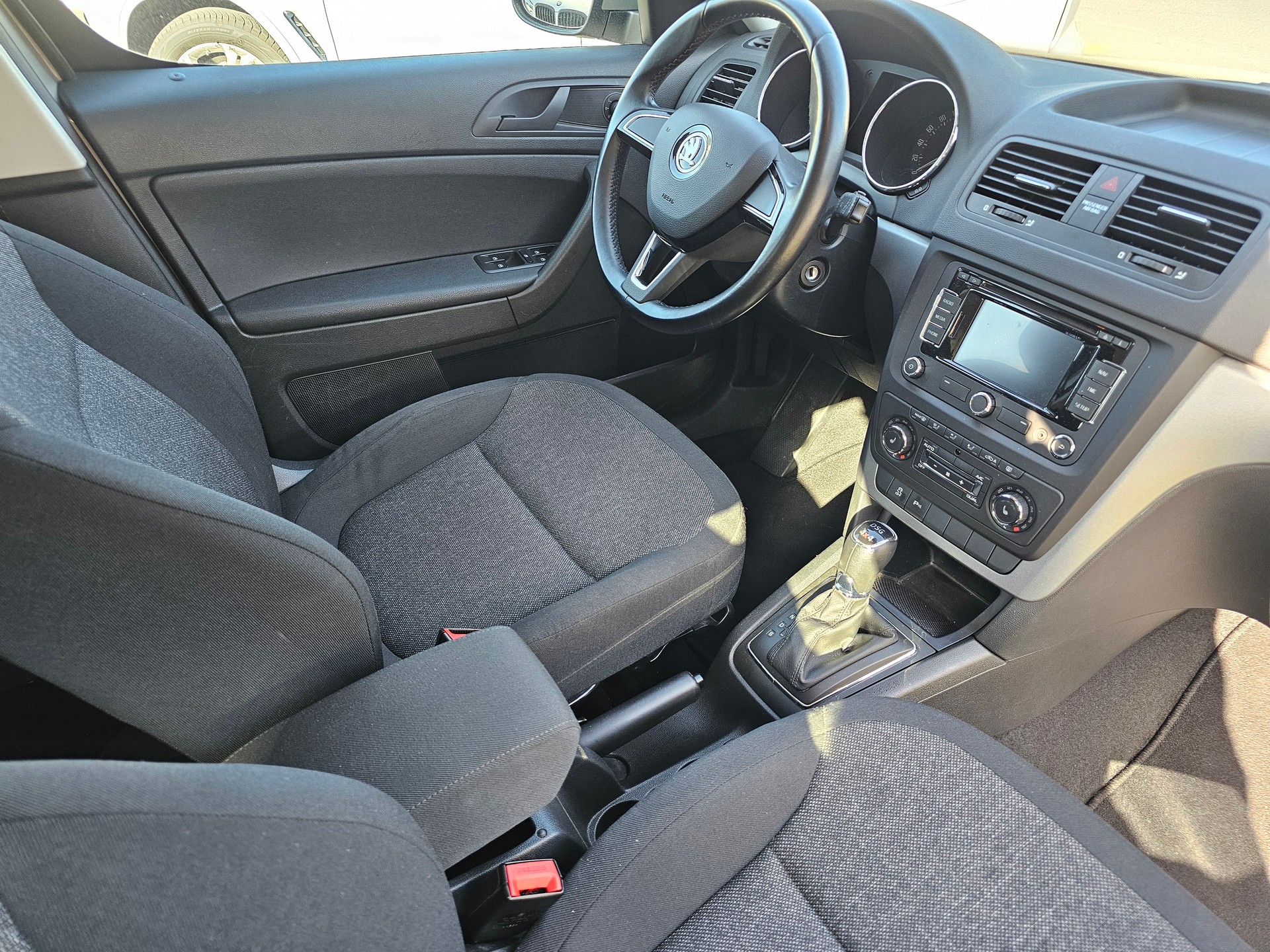 SKODA Yeti 1.8 TSI Ambition 4x4 DSG-image-2