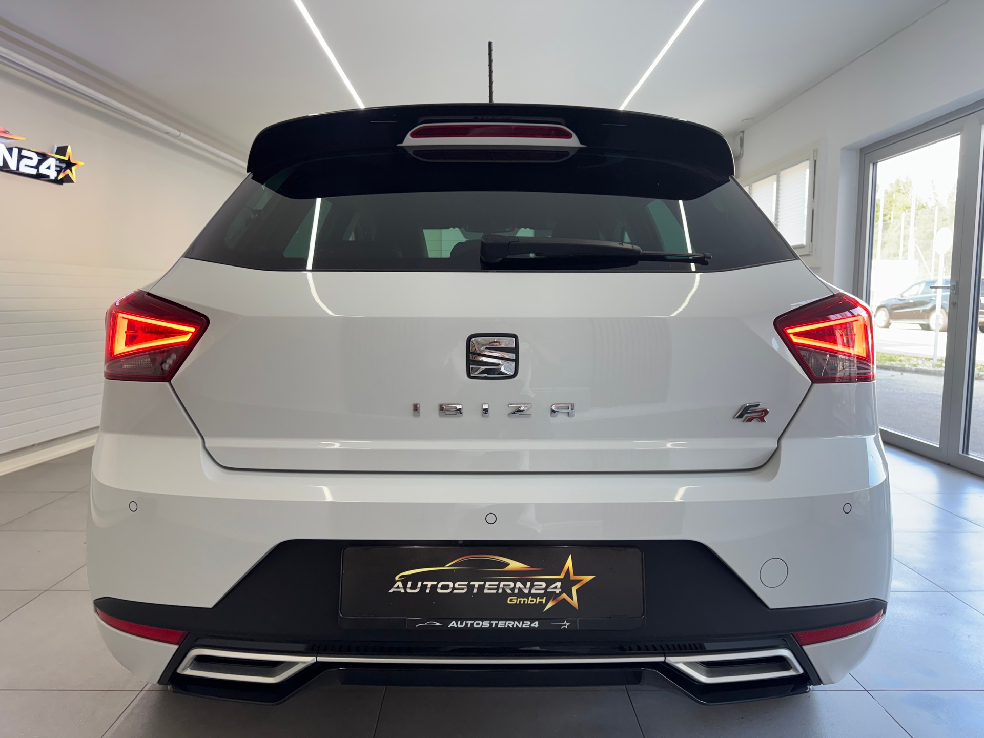 SEAT Ibiza 1.5 EcoTSI Hola FR DSG*CH-Fahrzeug*-showroom-element-3