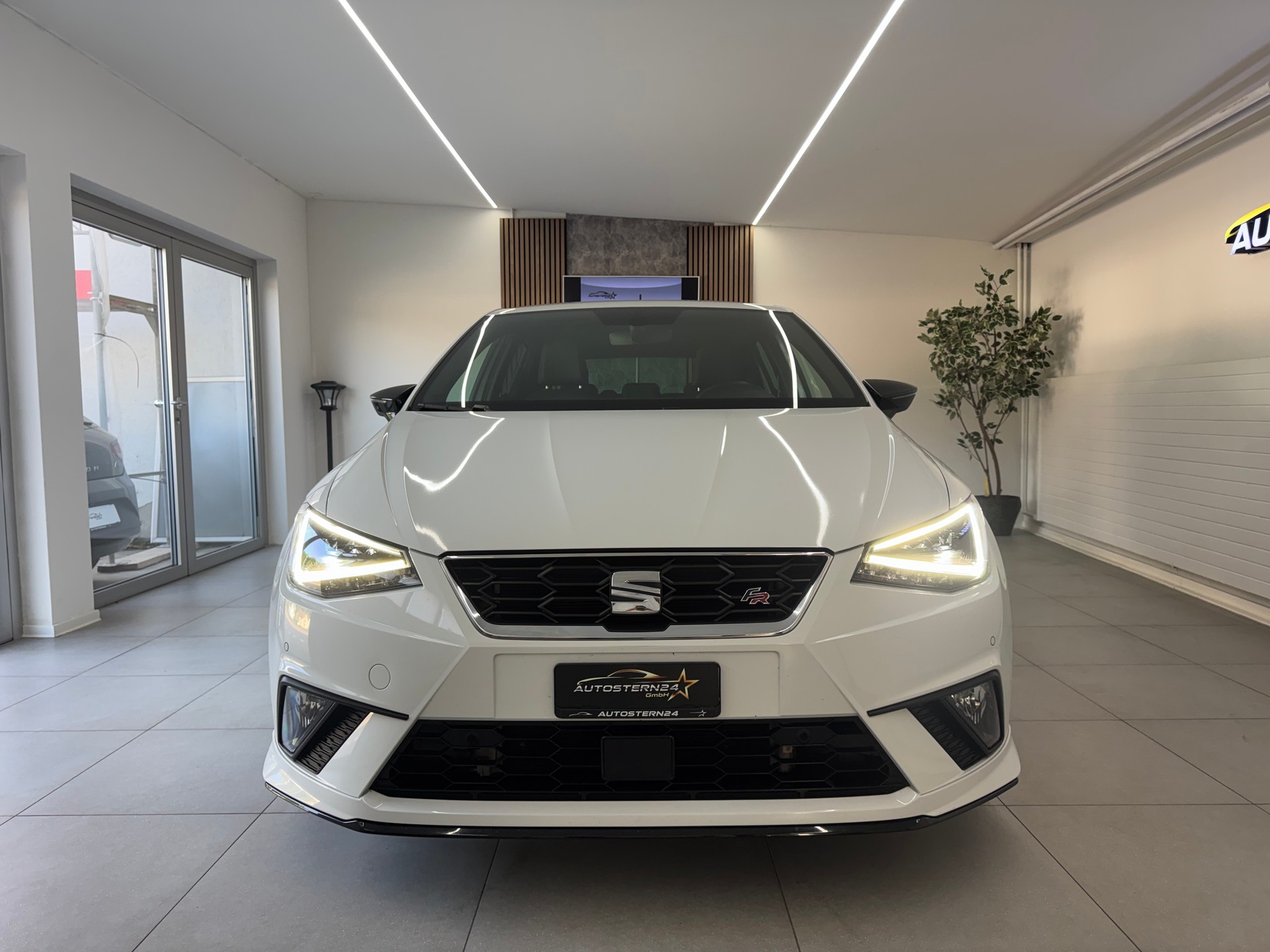 SEAT Ibiza 1.5 EcoTSI Hola FR DSG*CH-Fahrzeug*-showroom-element-2