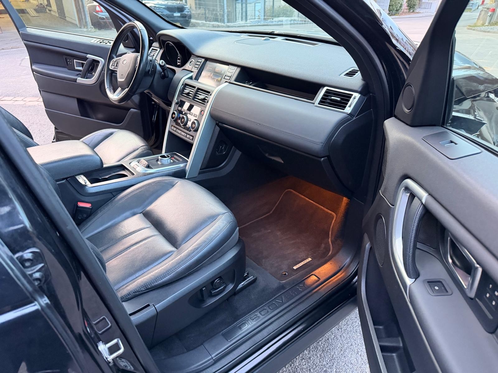 LAND ROVER Discovery Sport 2.0 Si4 HSE AT9-image-12