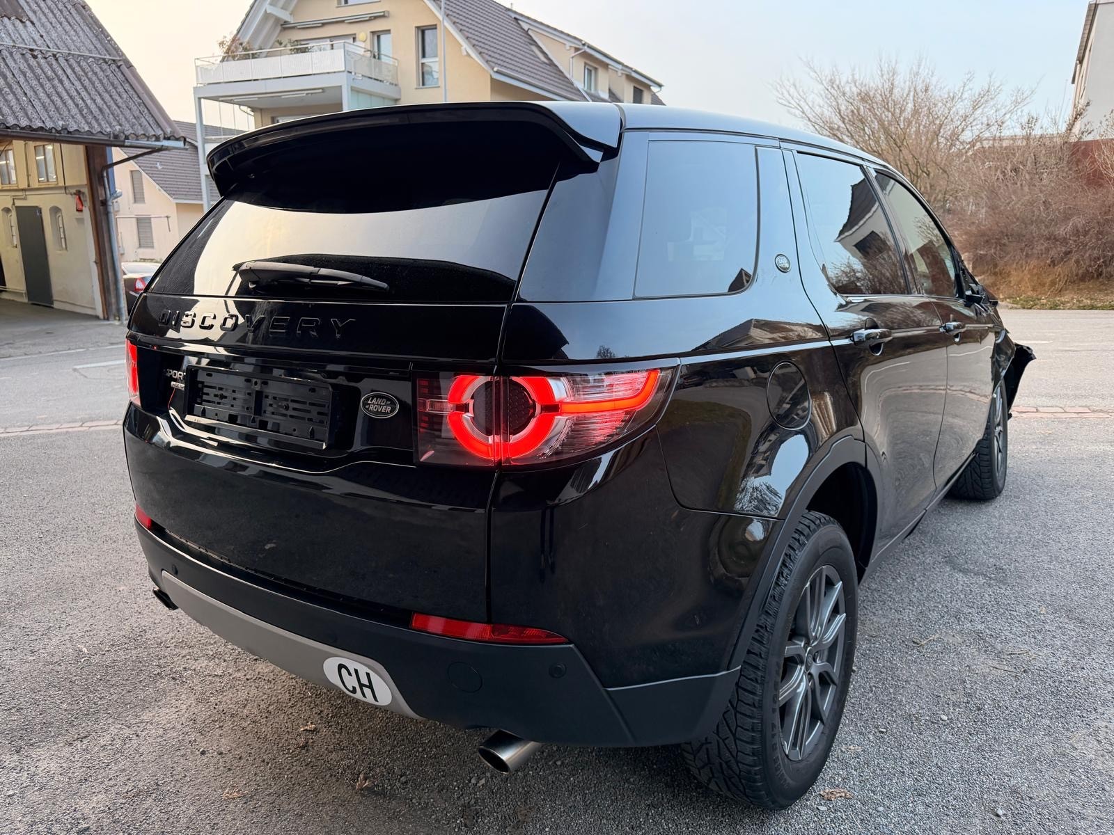 LAND ROVER Discovery Sport 2.0 Si4 HSE AT9-image-3