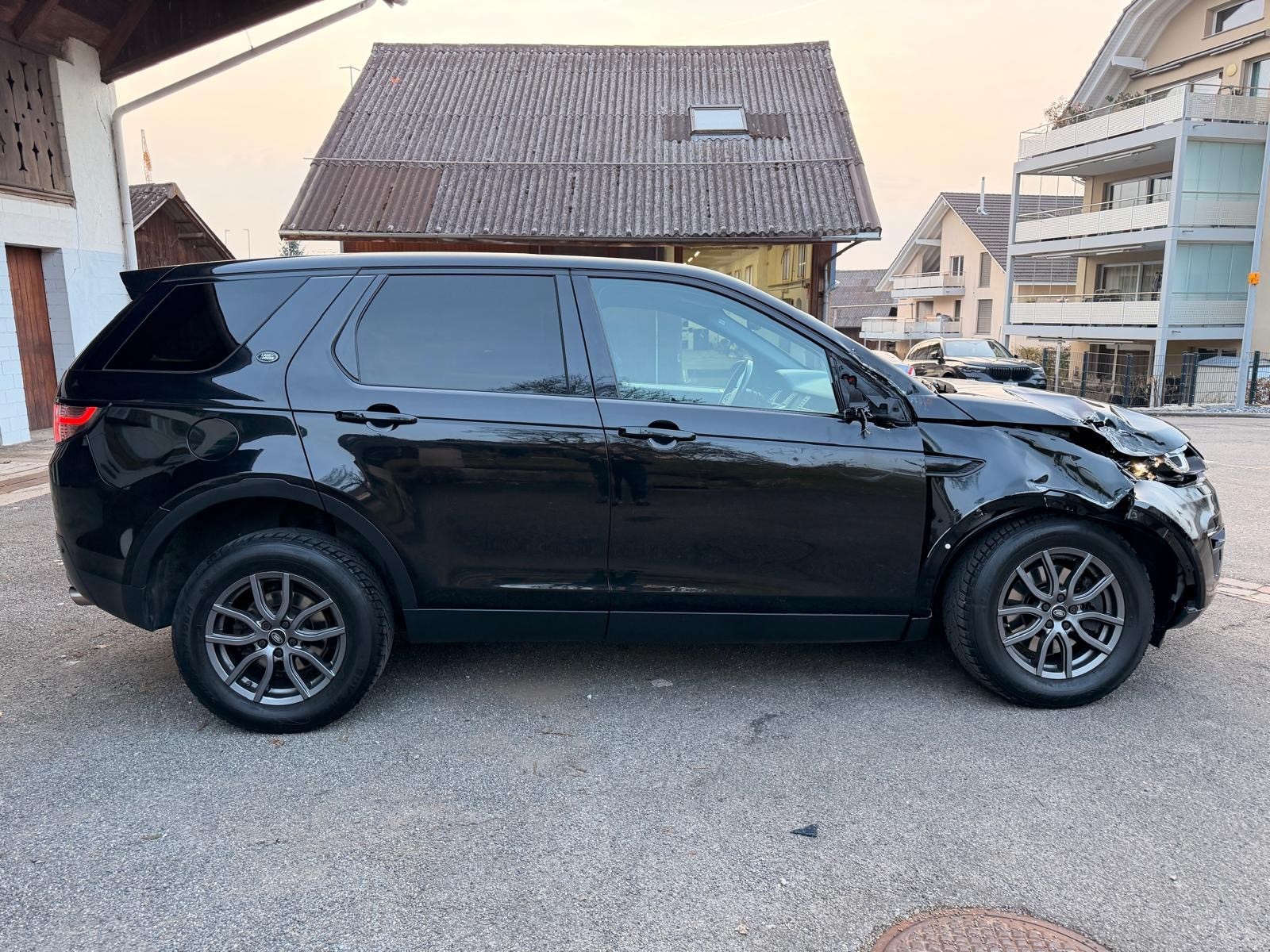 LAND ROVER Discovery Sport 2.0 Si4 HSE AT9-image-4
