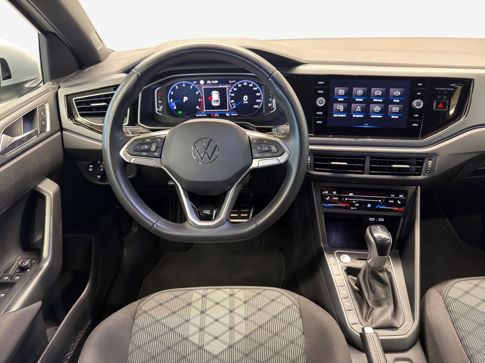 VW Taigo 1.5 TSI R-Line DSG-image-8