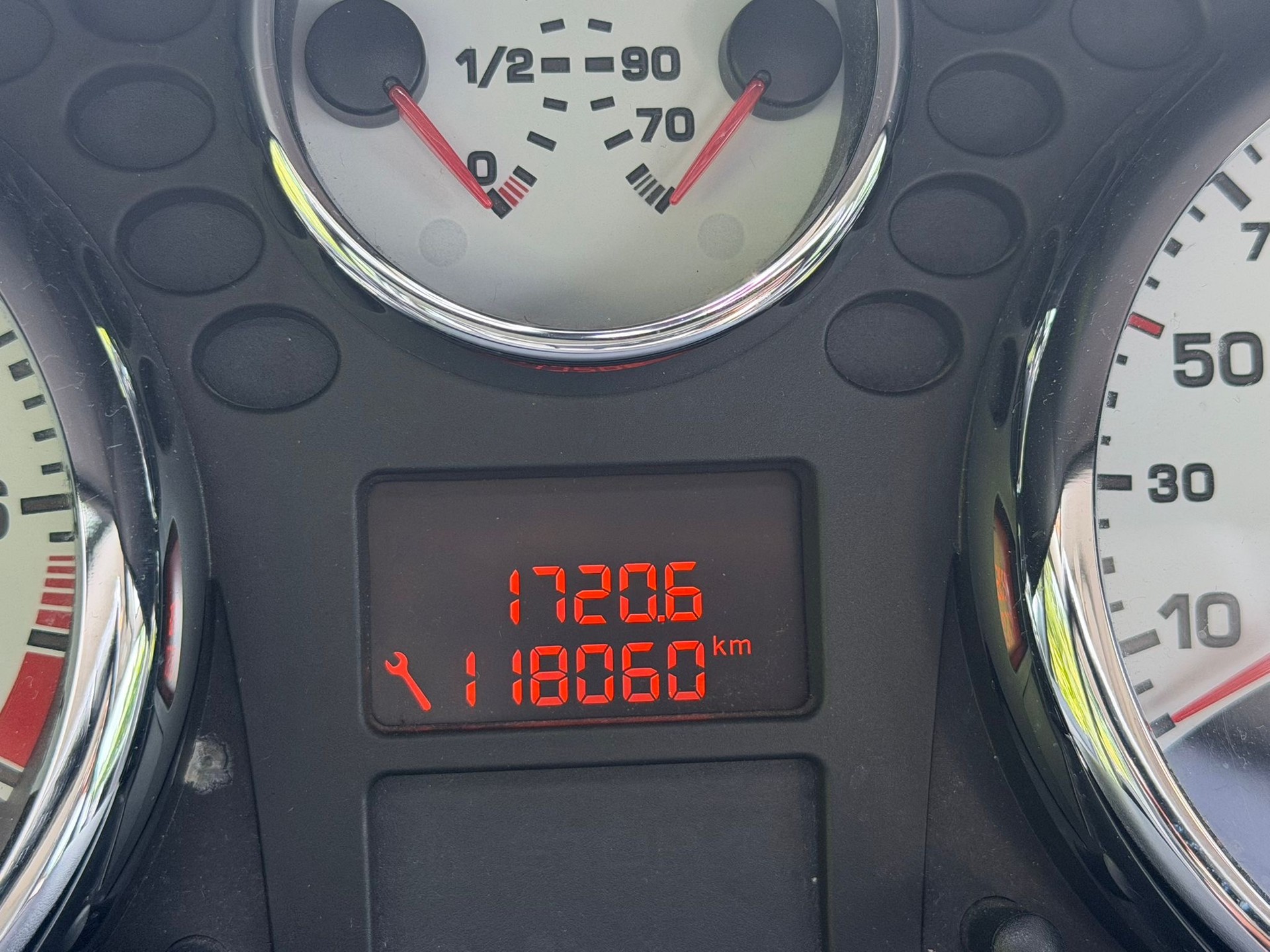 PEUGEOT 207 1.6 16V Sport Automatic-image-2