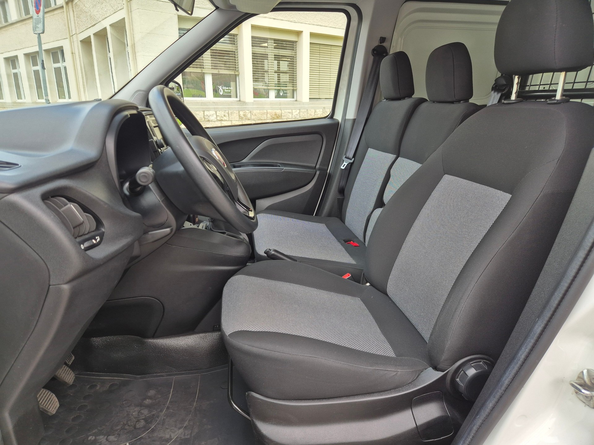 FIAT Doblò 1.3 Multijet Cargo Easy Pro-image-6