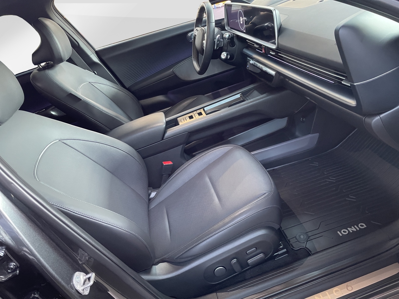 HYUNDAI Ioniq 6 Launch Edition 4WD-image-8