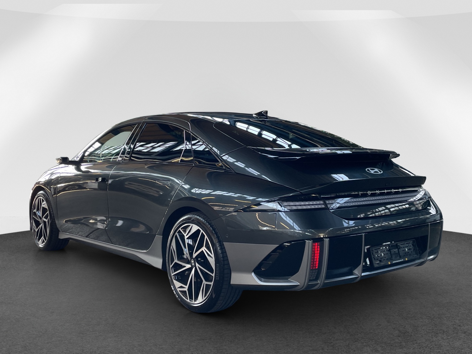HYUNDAI Ioniq 6 Launch Edition 4WD-showroom-element-3