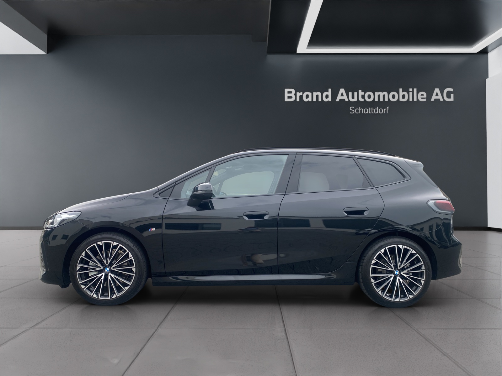 BMW 223i xDrive Active Tourer M Sport-showroom-element-1