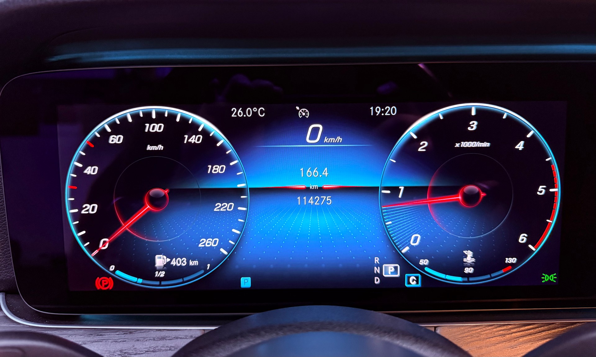 MERCEDES-BENZ E 220 d Avantgarde 9G-Tronic-image-11