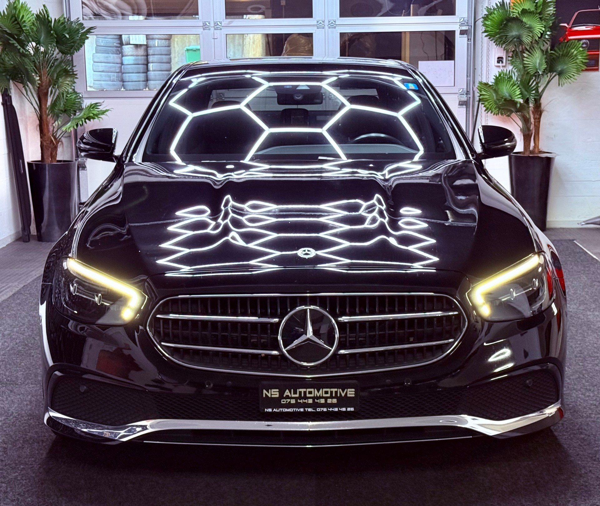 MERCEDES-BENZ E 220 d Avantgarde 9G-Tronic-showroom-element-1