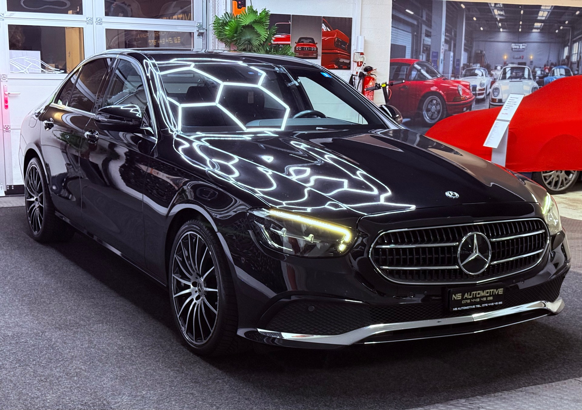 MERCEDES-BENZ E 220 d Avantgarde 9G-Tronic-showroom-element-2