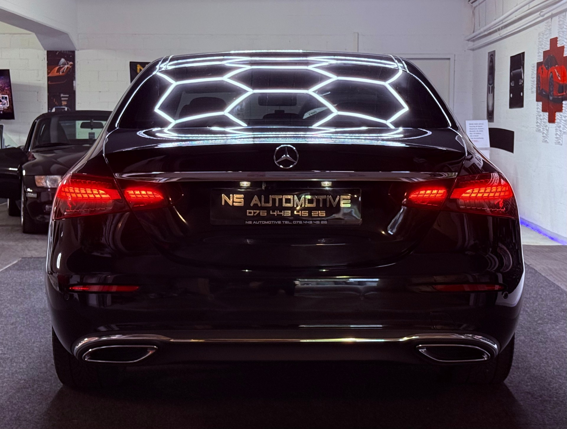MERCEDES-BENZ E 220 d Avantgarde 9G-Tronic-image-4