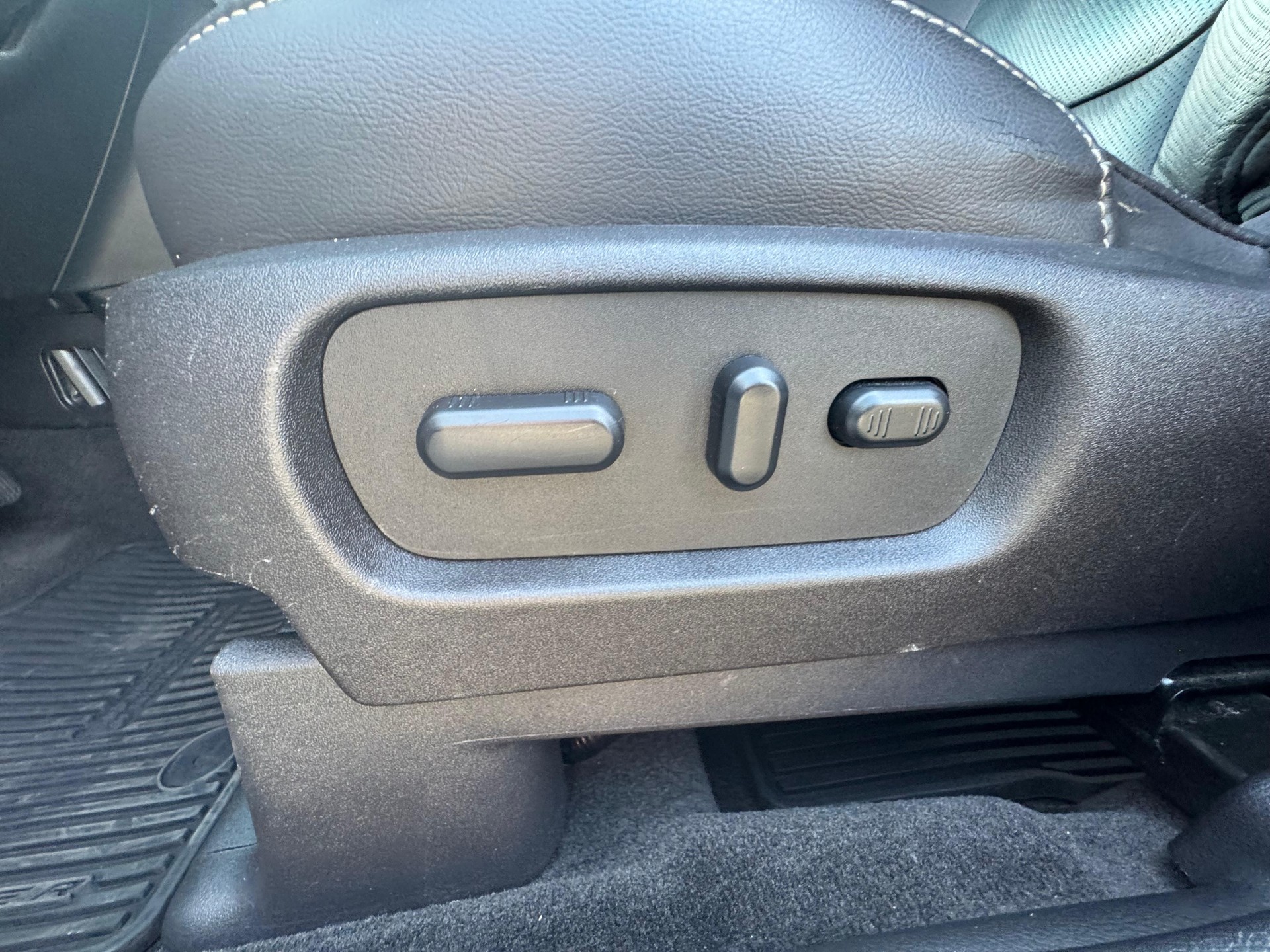 FORD EXPLORER-image-8