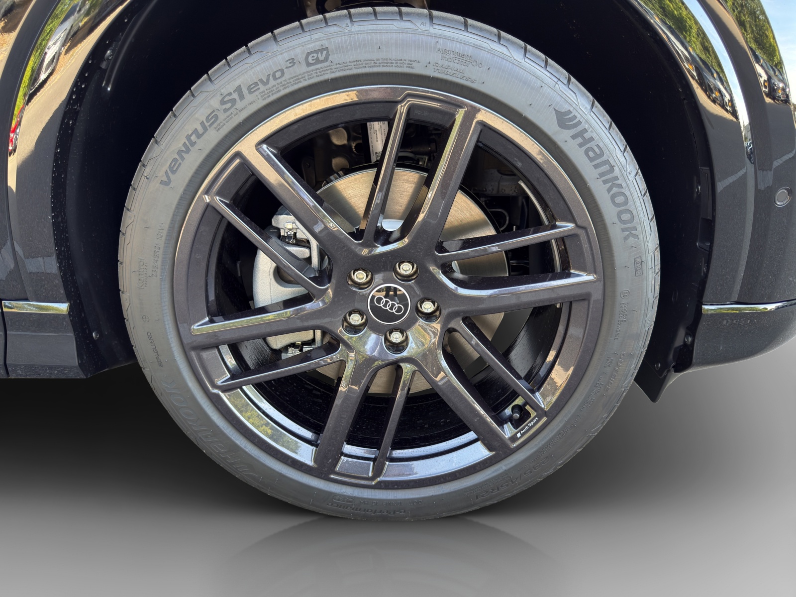 AUDI Q4 e-tron SUV quattro performance-image-15