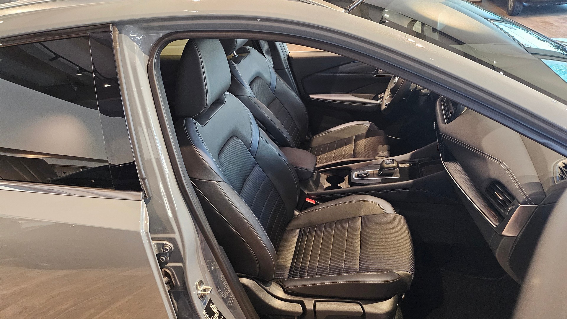 NISSAN Qashqai 1.3 DIG-T MHEV Tekna Xtronic 4x4-image-18