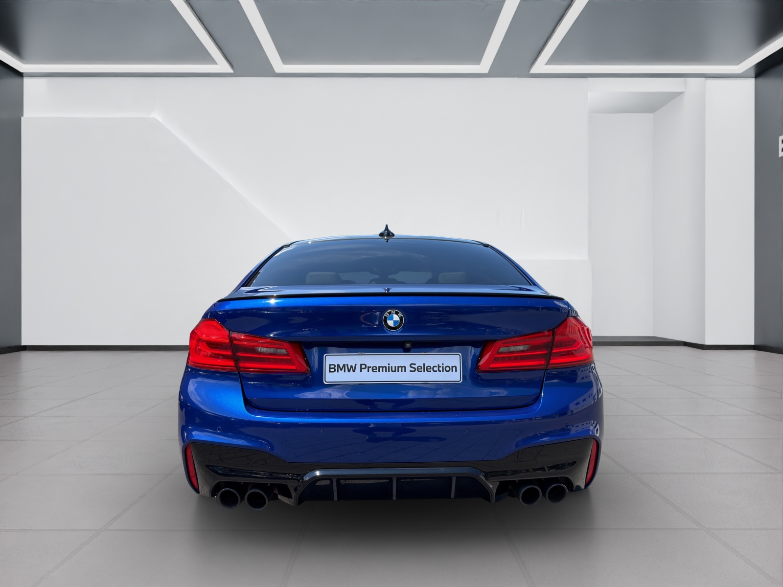 BMW M5 Competition xDrive-showroom-element-3