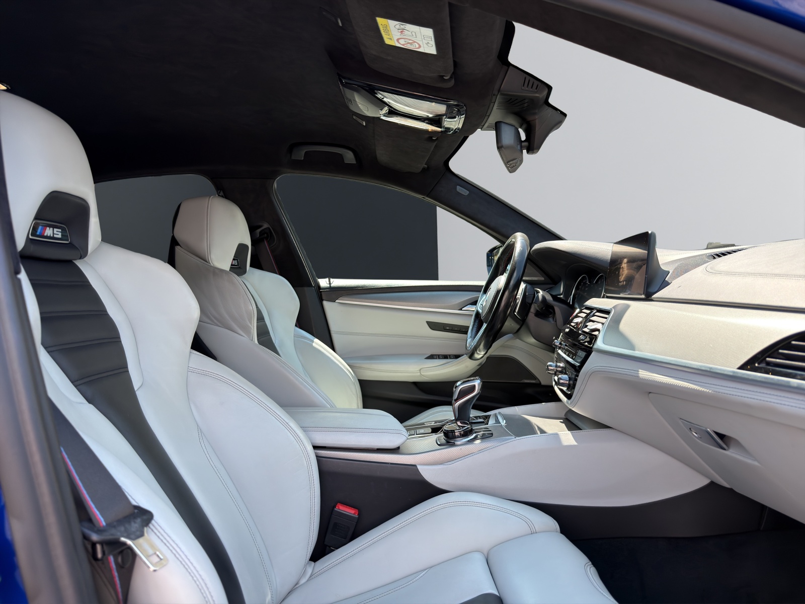 BMW M5 Competition xDrive-image-12