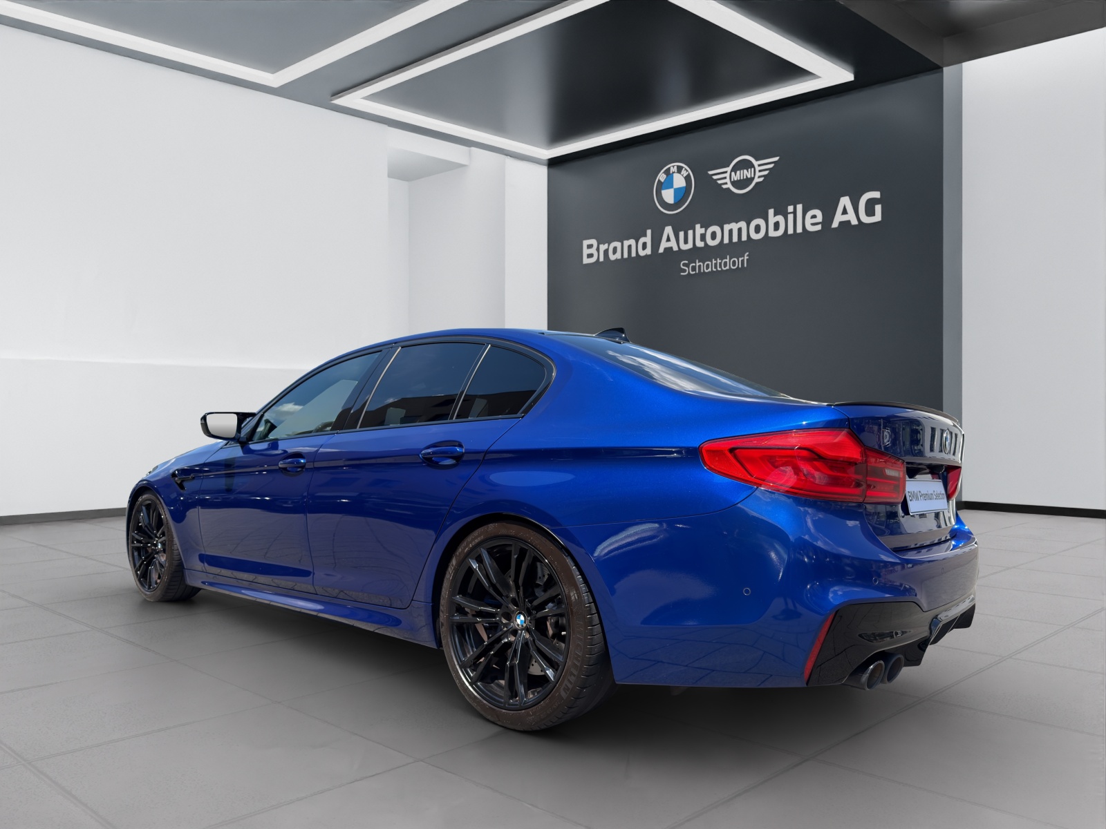BMW M5 Competition xDrive-showroom-element-2