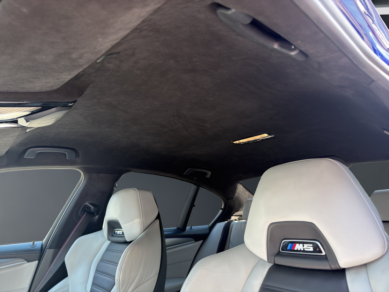 BMW M5 Competition xDrive-image-9