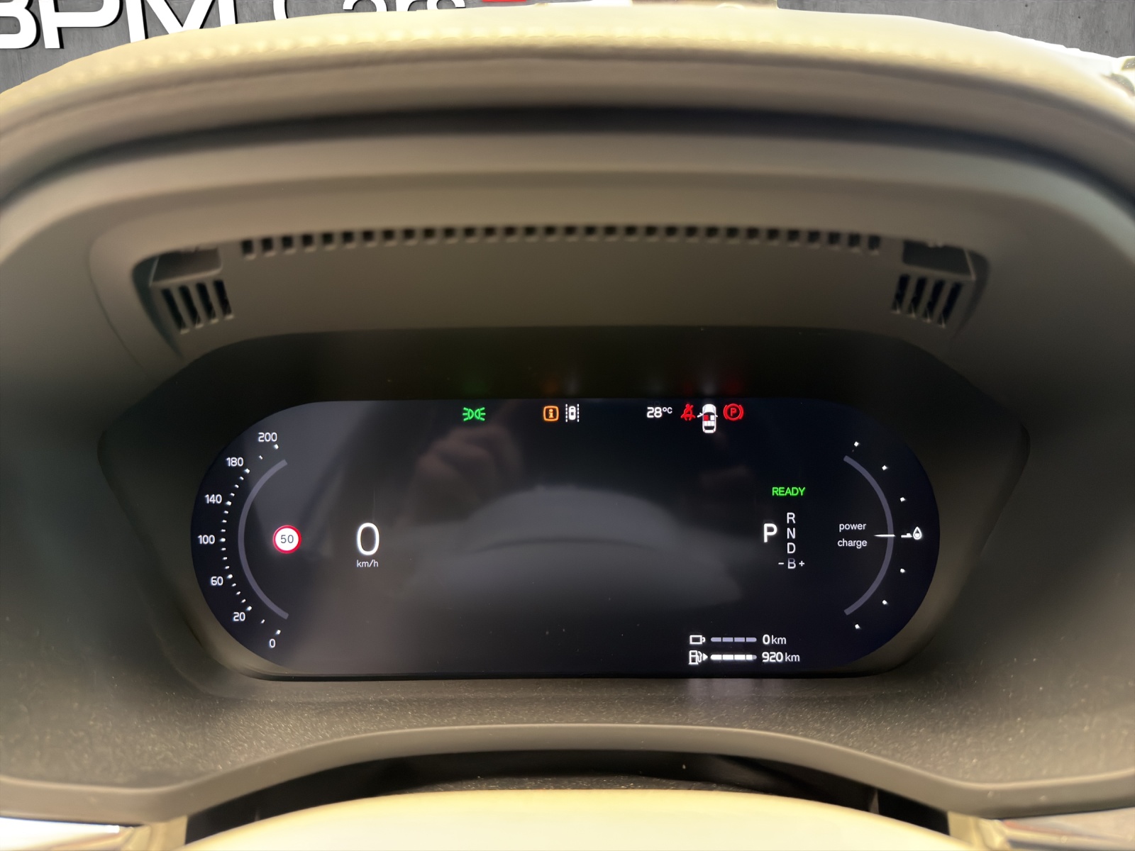 VOLVO XC60 2.0 T6 TE Ultra Dark eAWD-image-14