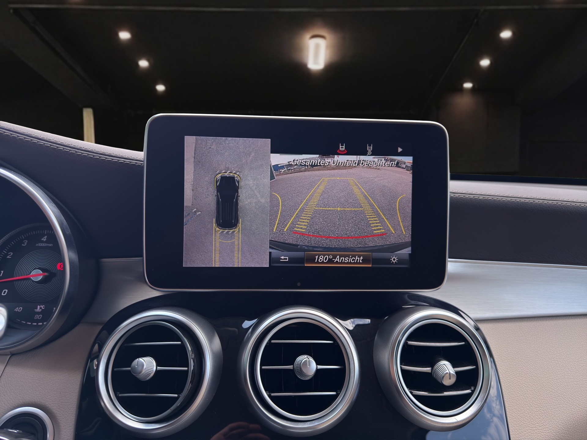 MERCEDES-BENZ GLC 250 4Matic 9G-Tronic-image-15