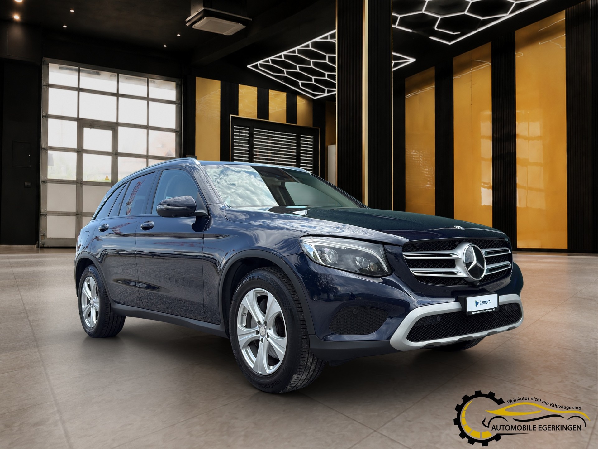 MERCEDES-BENZ GLC 250 4Matic 9G-Tronic-showroom-element-2