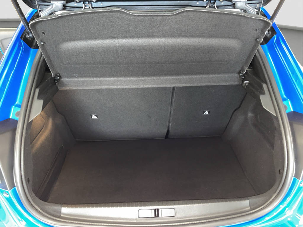 PEUGEOT 208 1.2 PureTech 130 GT-image-13