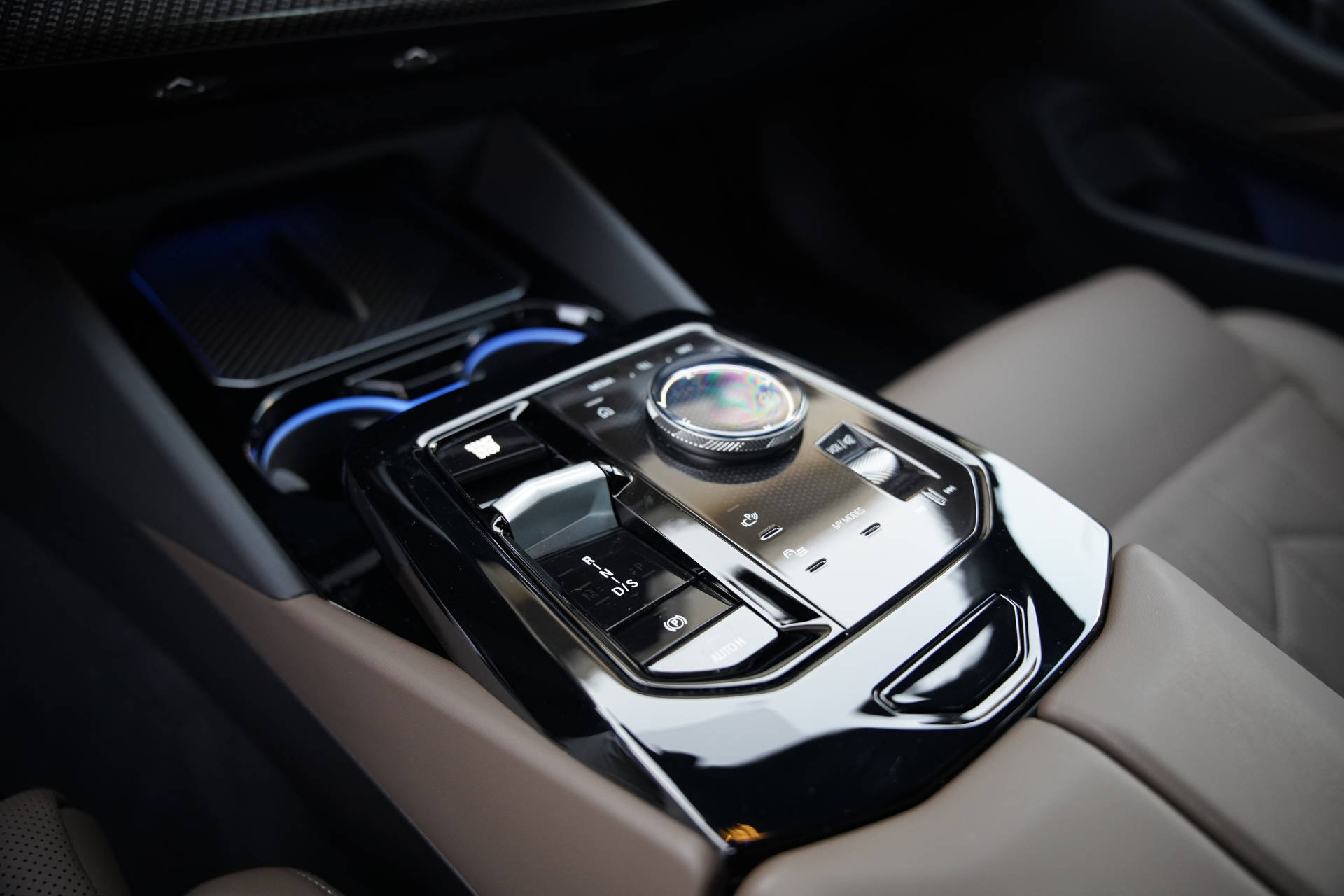 BMW 540d xDrive 48V M Sport Pro Steptronic-image-13