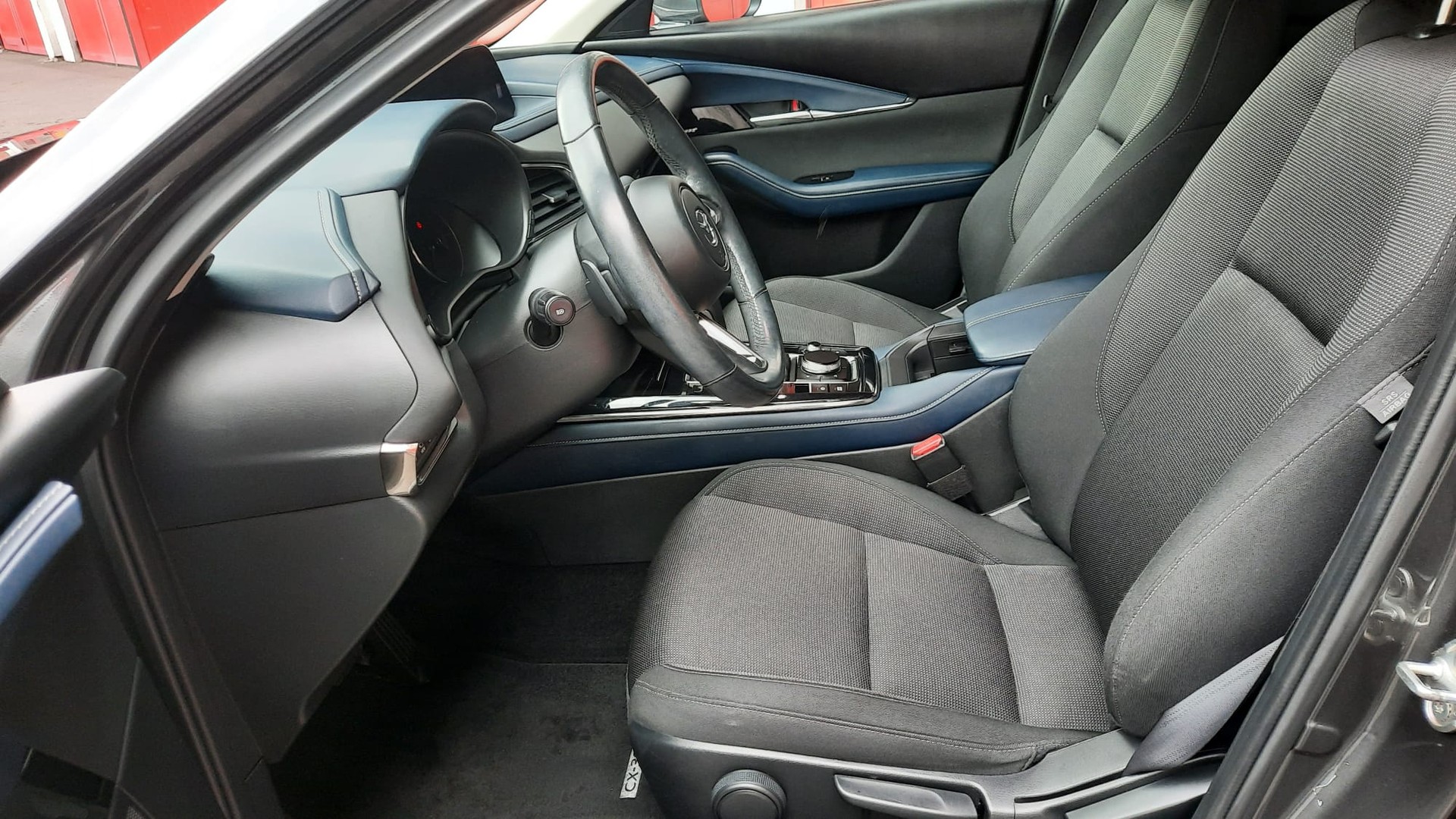 MAZDA CX-30 SKYACTIV-X M Hybrid 180 Revolution AWD Automat-image-4