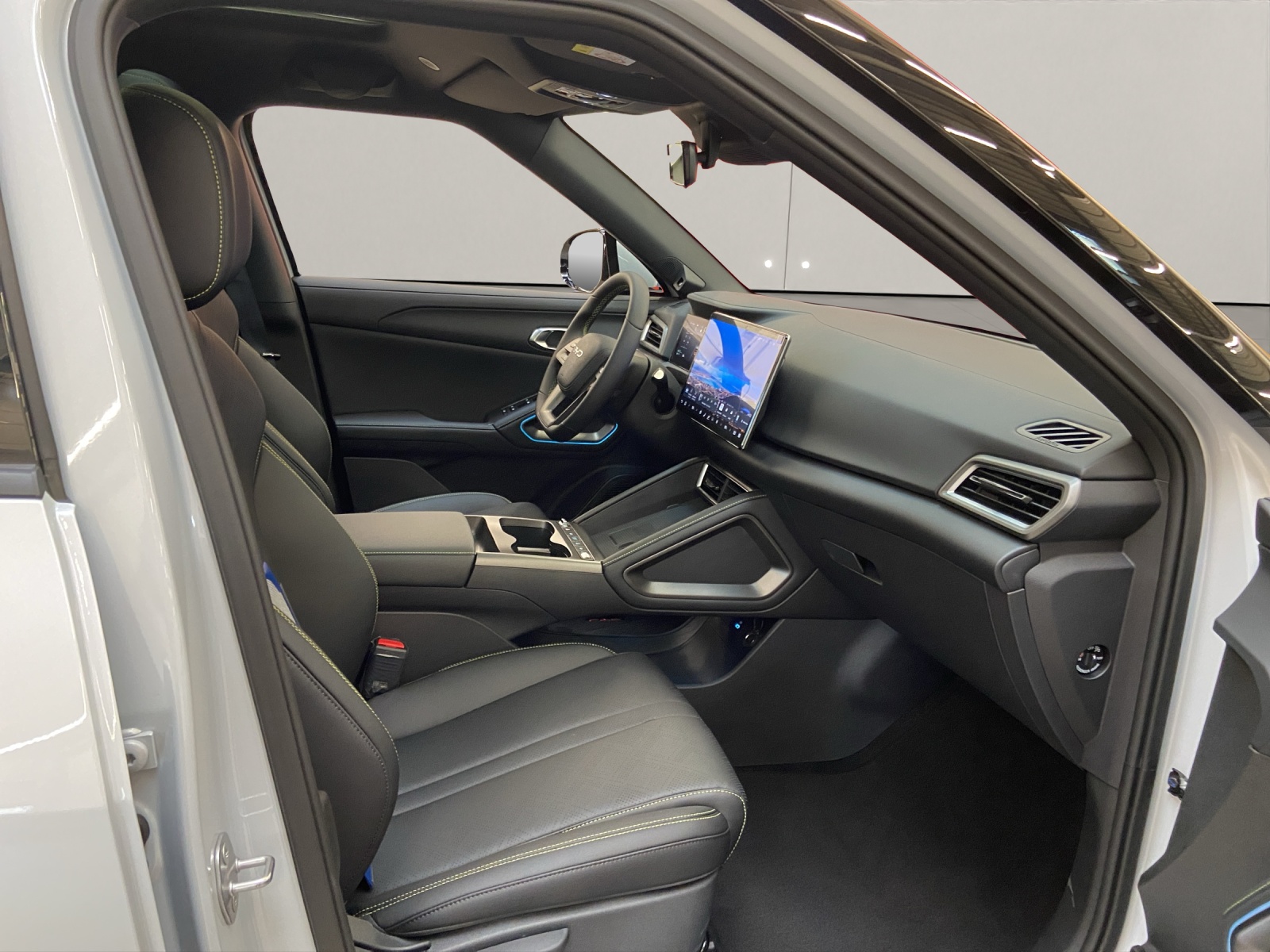 BYD Atto 2 DM-i Boost-image-11