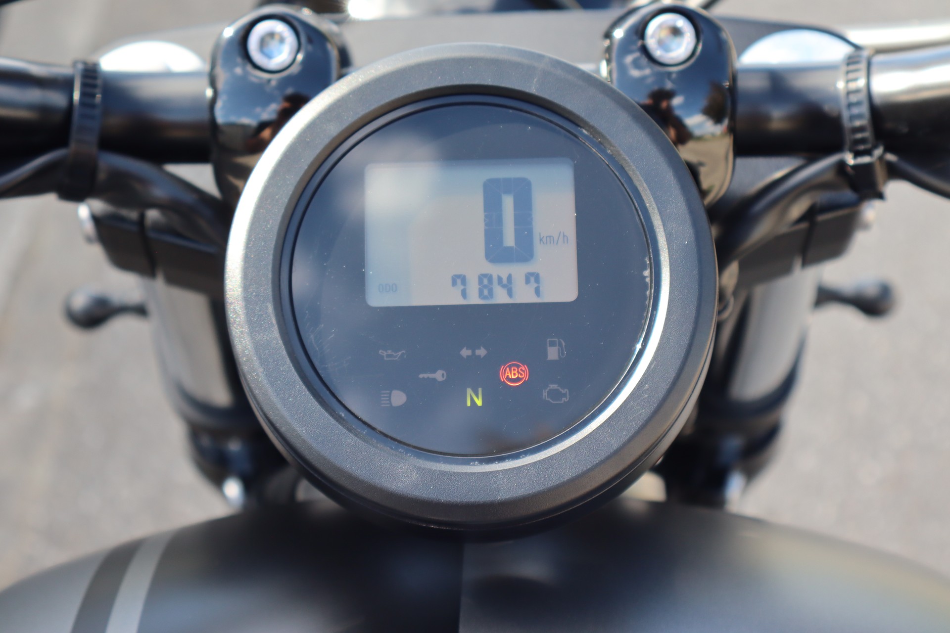 YAMAHA XV 950 R ABS-image-6