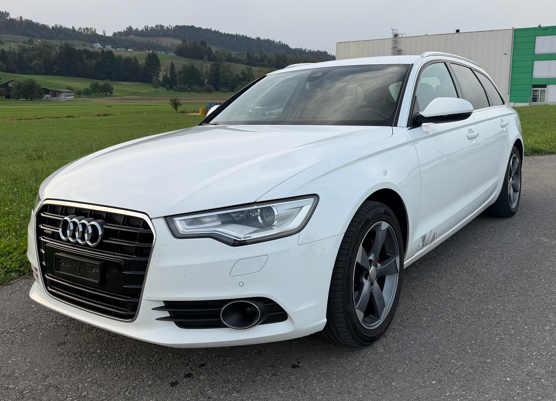 AUDI A6 Avant 3.0 TDI V6 quattro S-tronic
