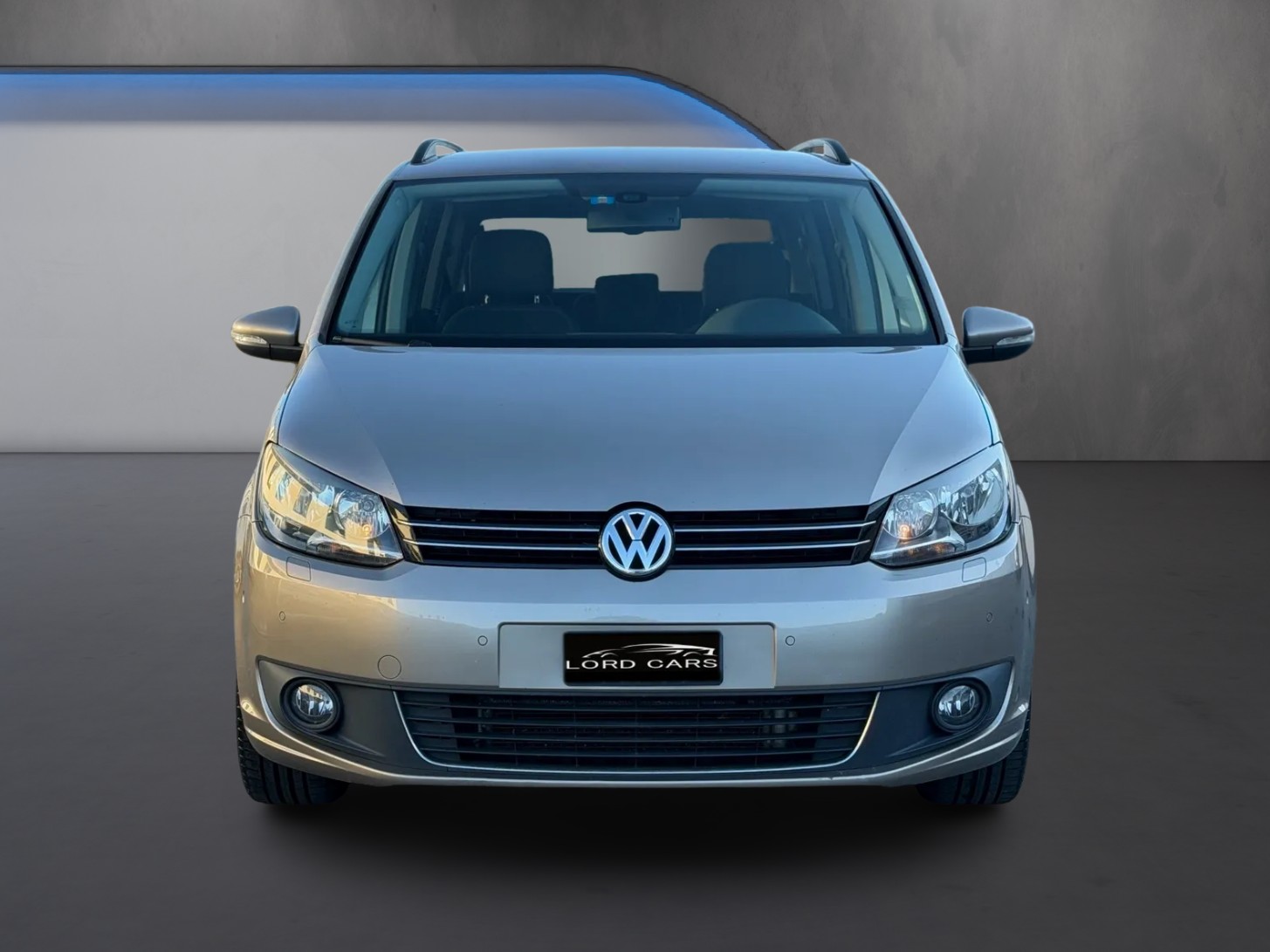 VW Touran 2.0 TDI Comfortline-showroom-element-1