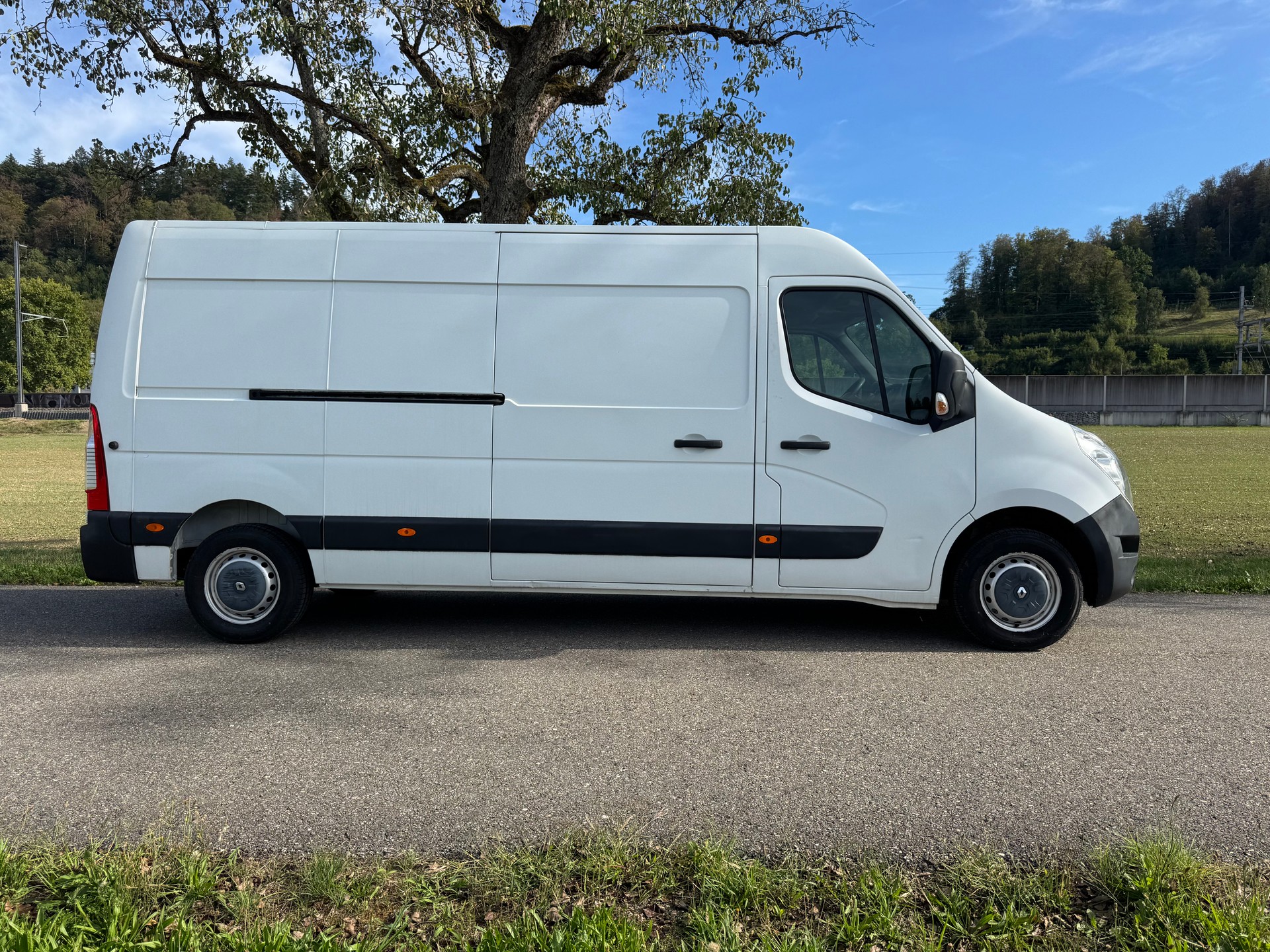 RENAULT MASTER-image-3