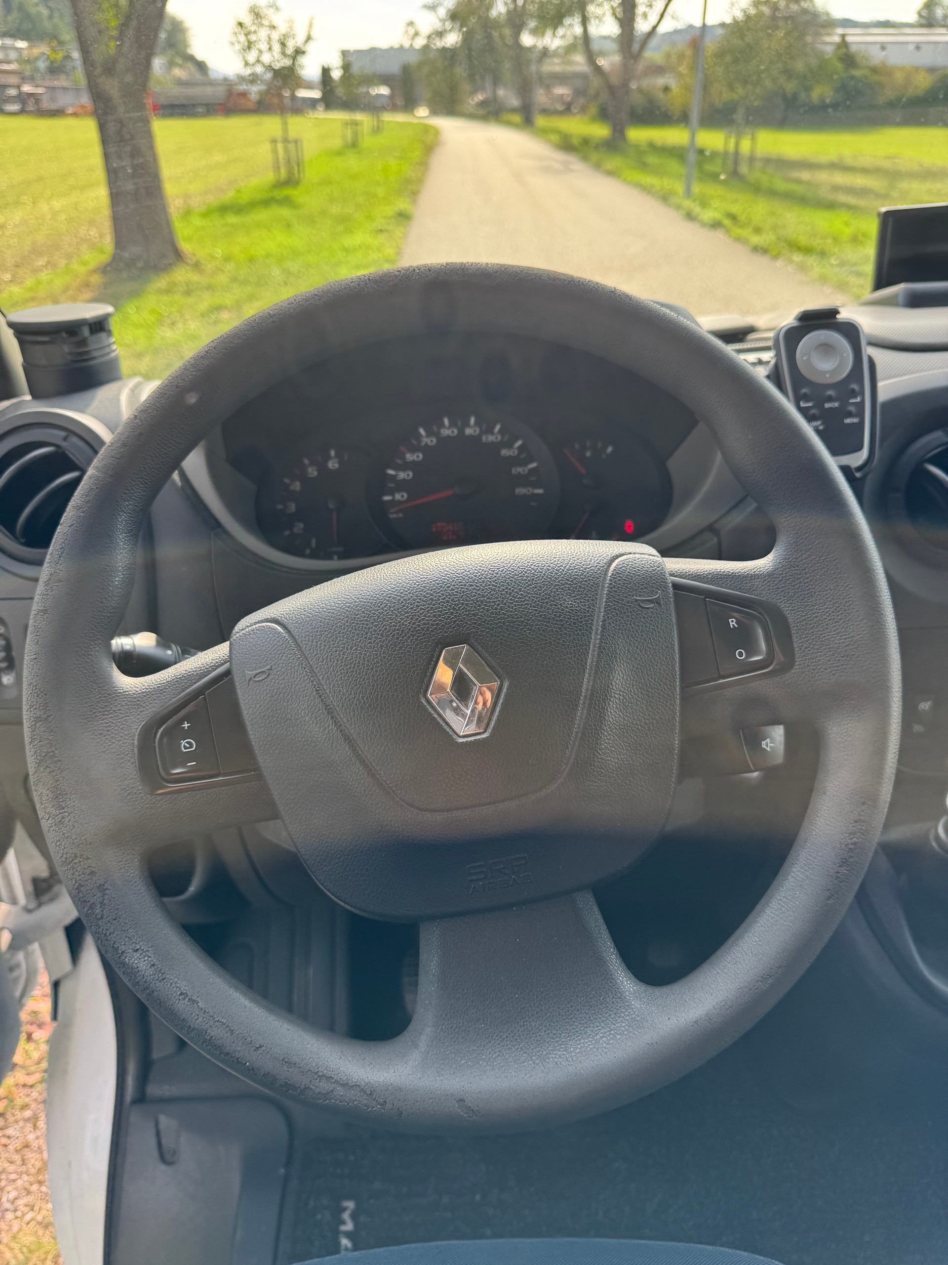 RENAULT MASTER-image-13