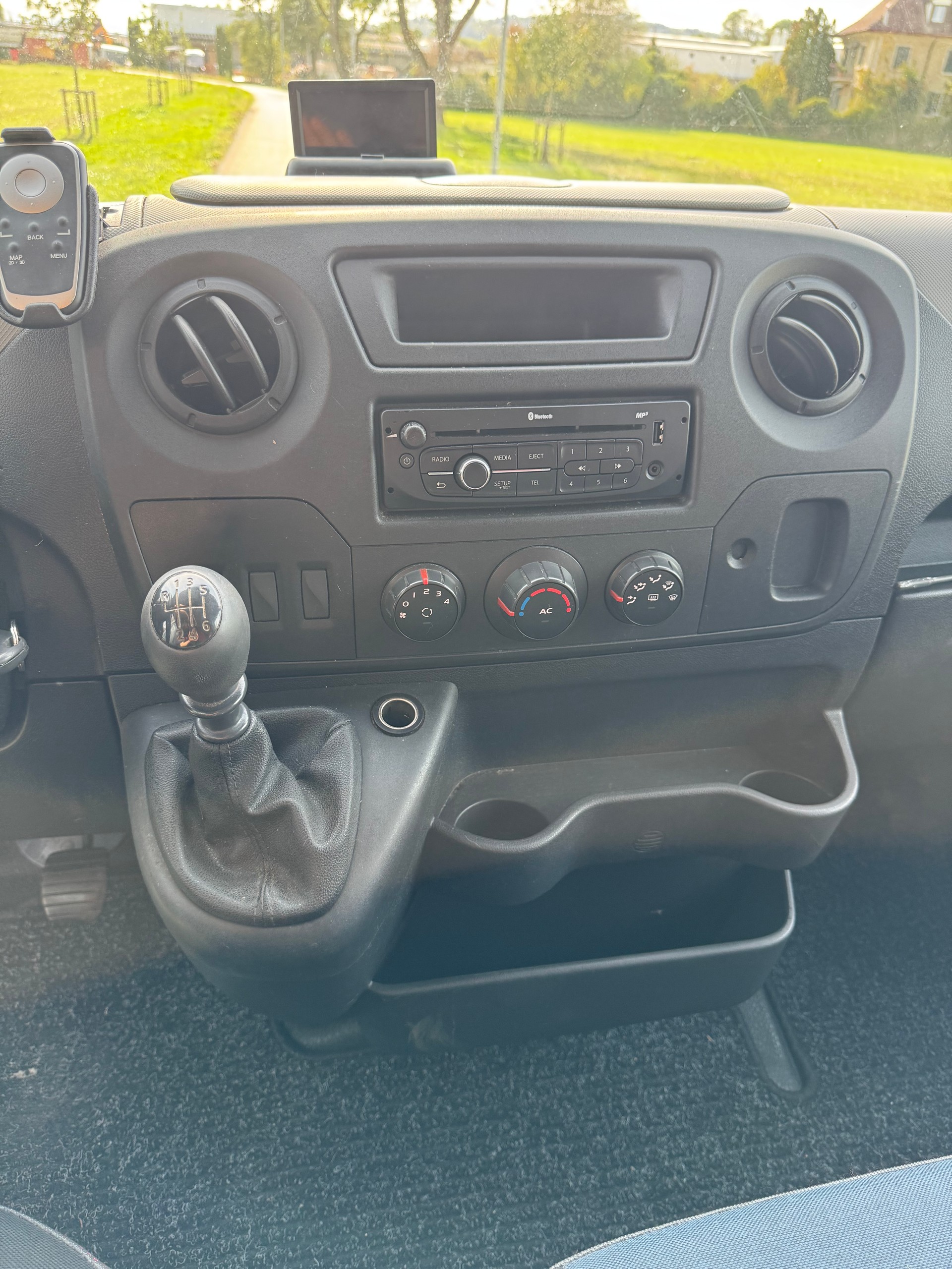 RENAULT MASTER-image-14