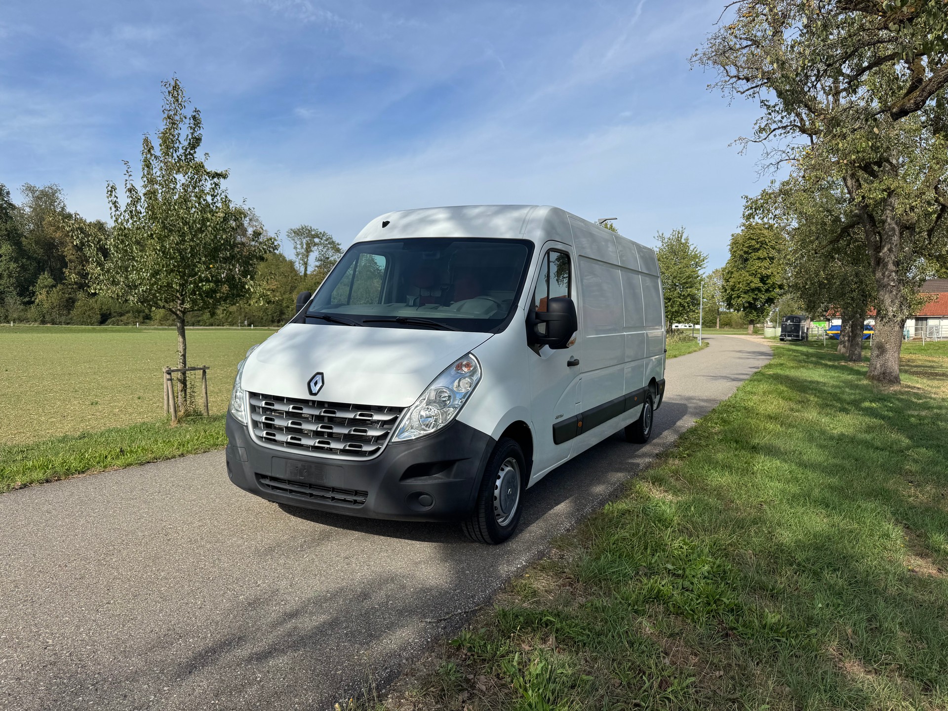 RENAULT MASTER-image-1