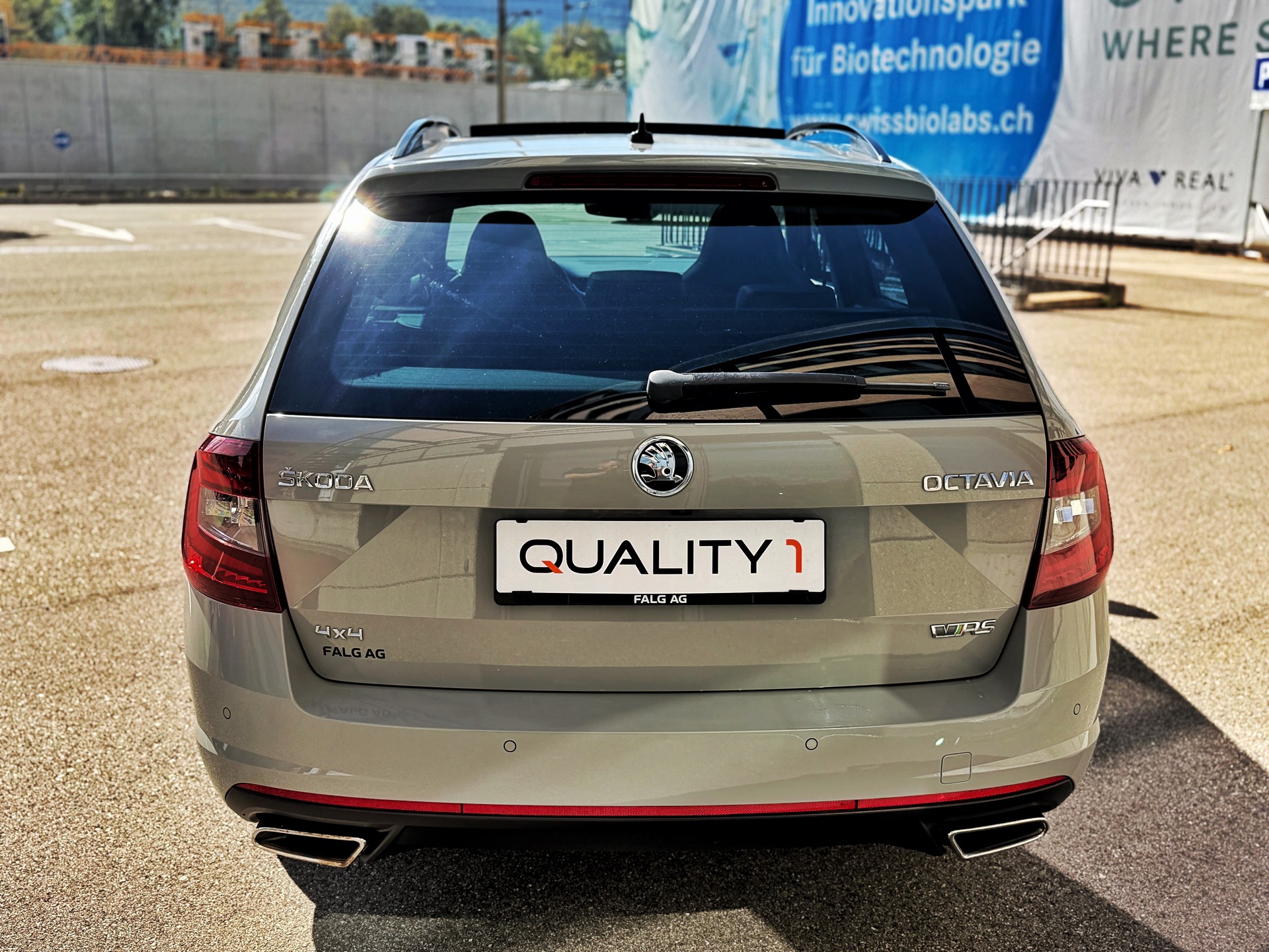 SKODA Octavia Combi 2.0 TDI RS 4x4 DSG-showroom-element-3