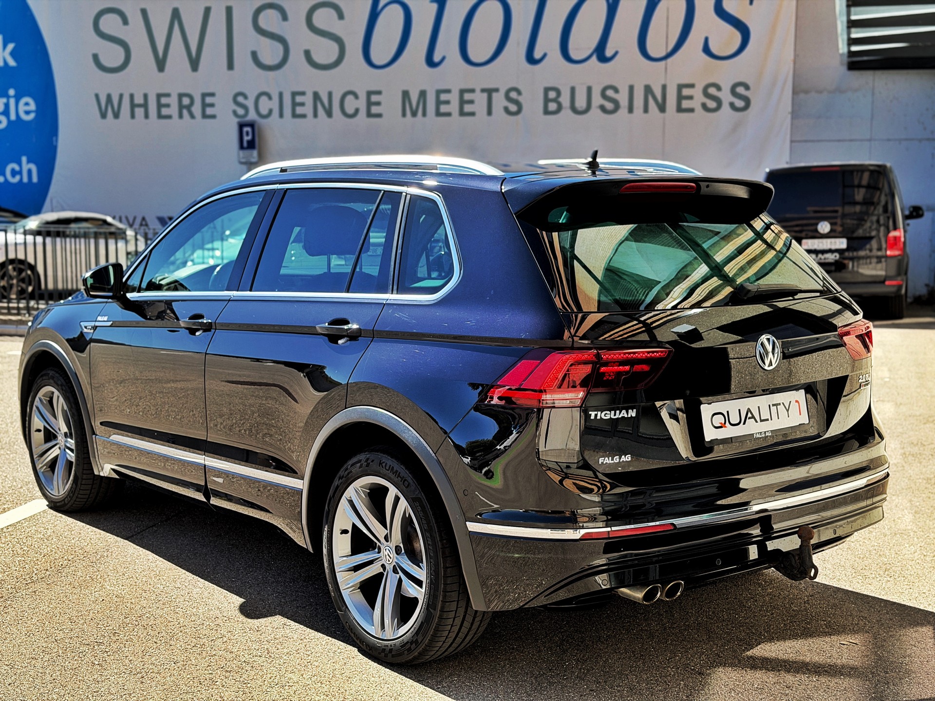 VW Tiguan 2.0 TDI SCR Highline 4Motion DSG R-Line-showroom-element-2