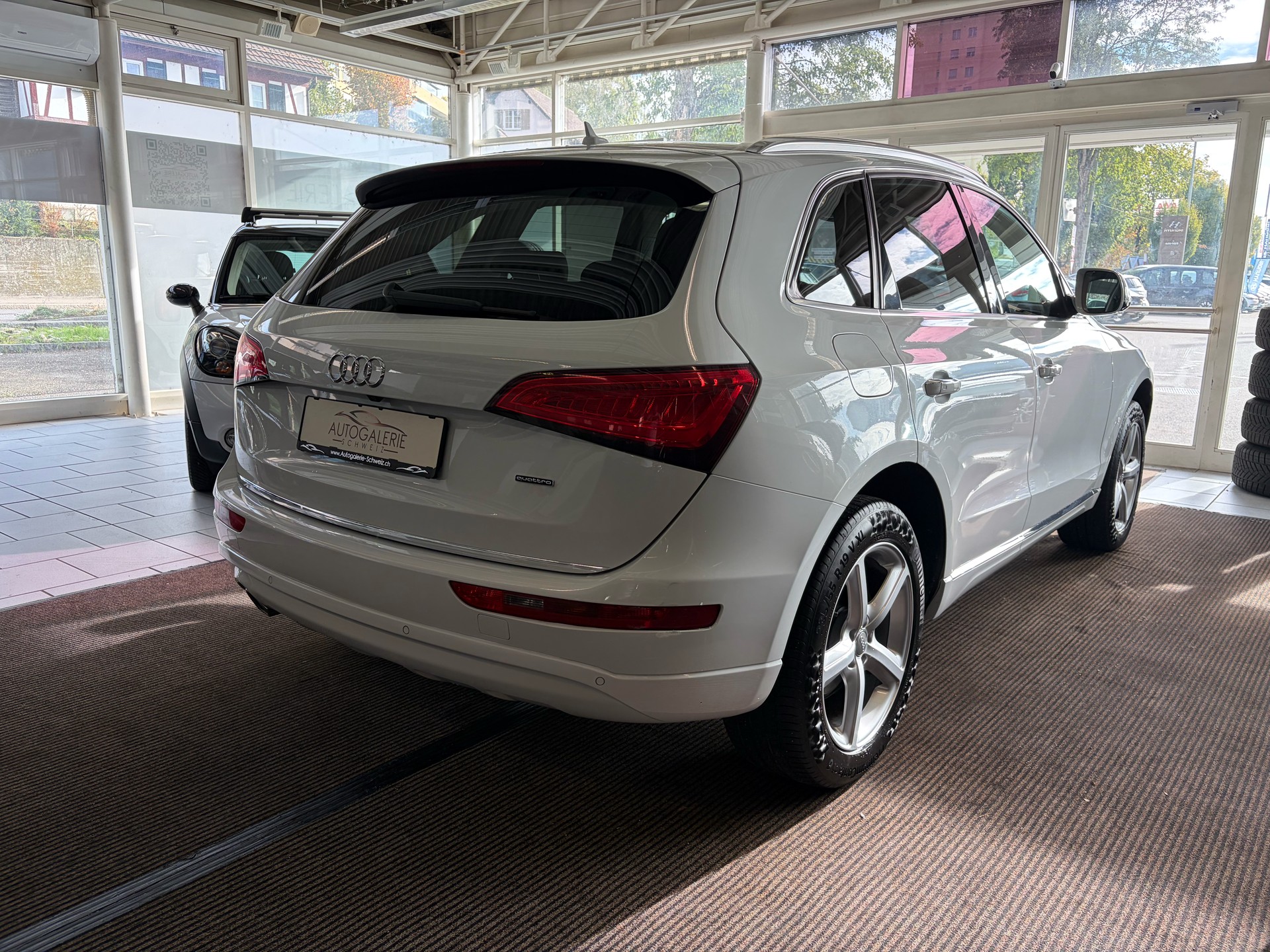 AUDI Q5 2.0 TDI quattro S-tronic | CH | Designpaket Sport | Adaptiv Tempomat | DAB | 19" | AMBITION | Xenon Plus |-image-26