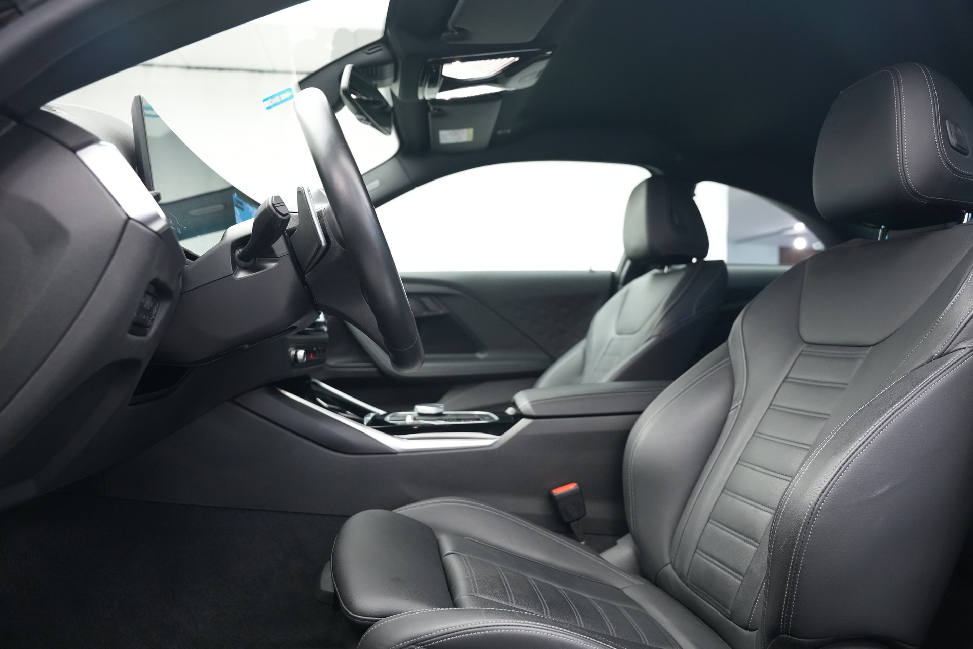 BMW 220i M Sport Pro *Head-Up* *Driving Assistant*-image-11