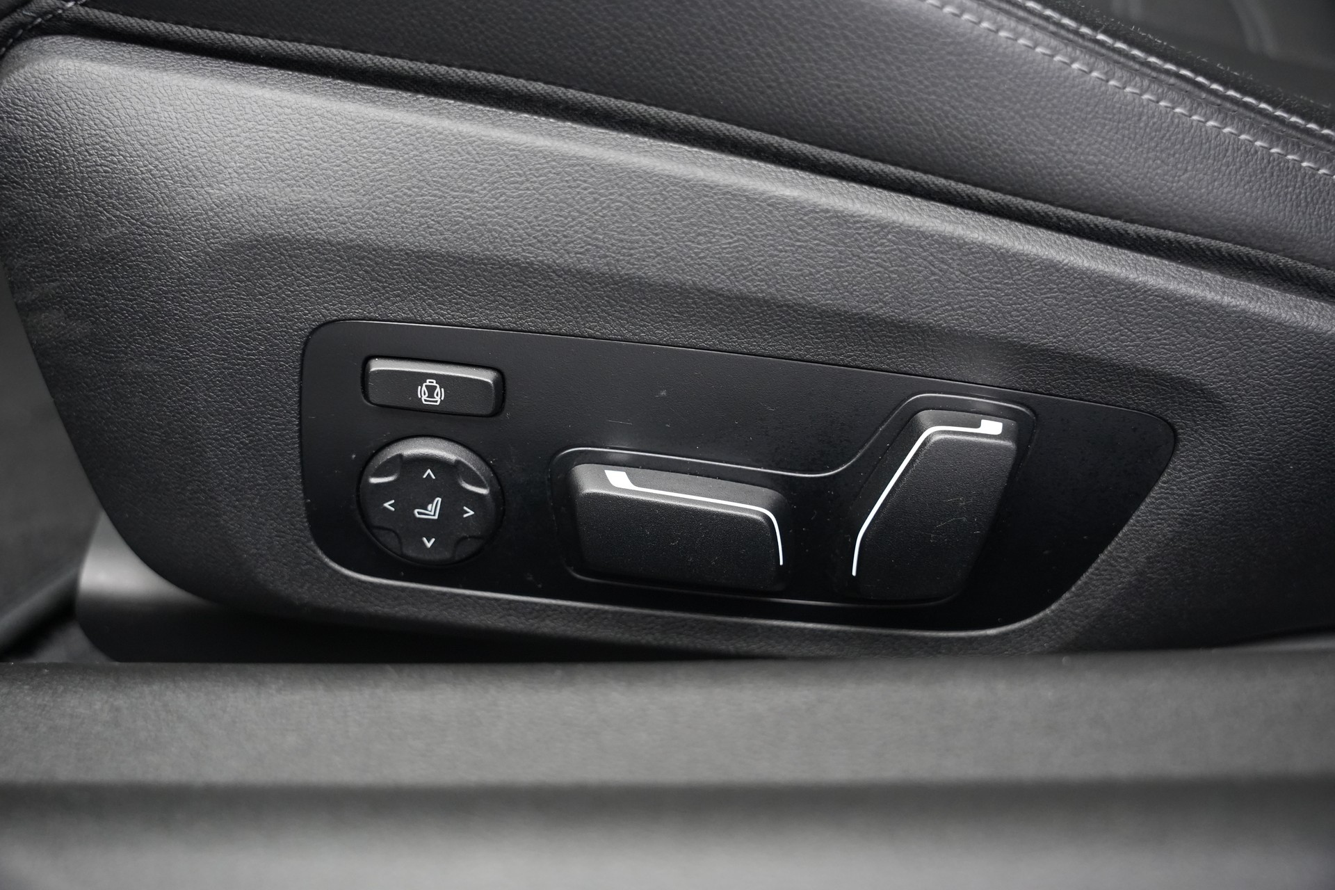 BMW 220i M Sport Pro *Head-Up* *Driving Assistant*-image-25