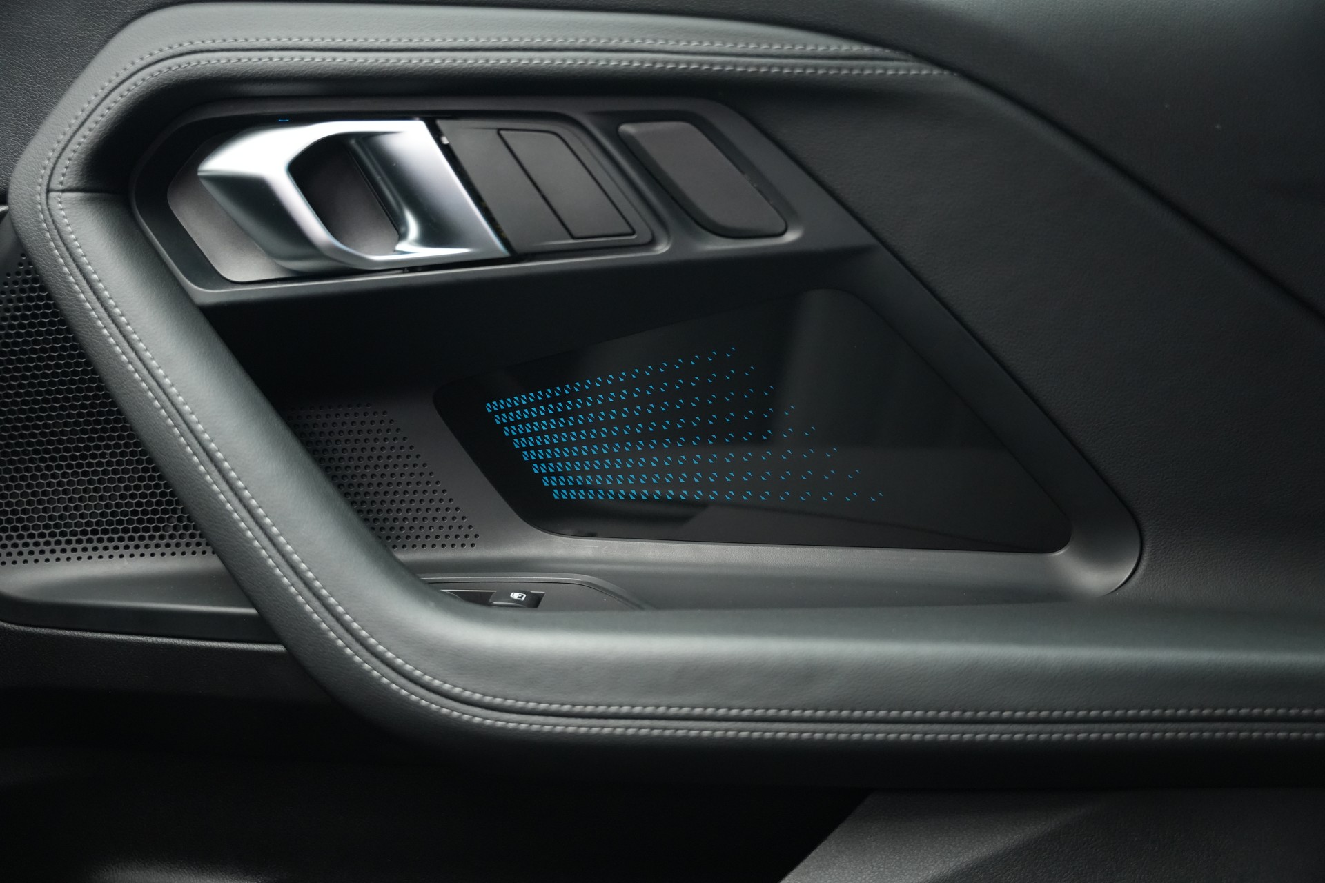 BMW 220i M Sport Pro *Head-Up* *Driving Assistant*-image-32