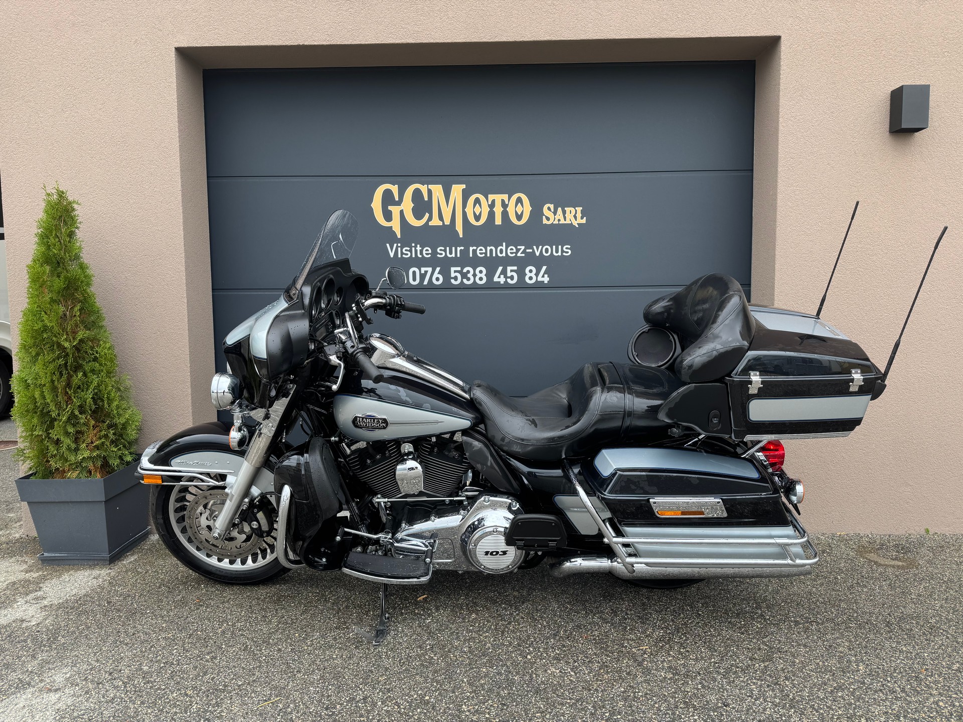 HARLEY-DAVIDSON FLHTCU Electra Glide Ultra Classic ABS-image-2