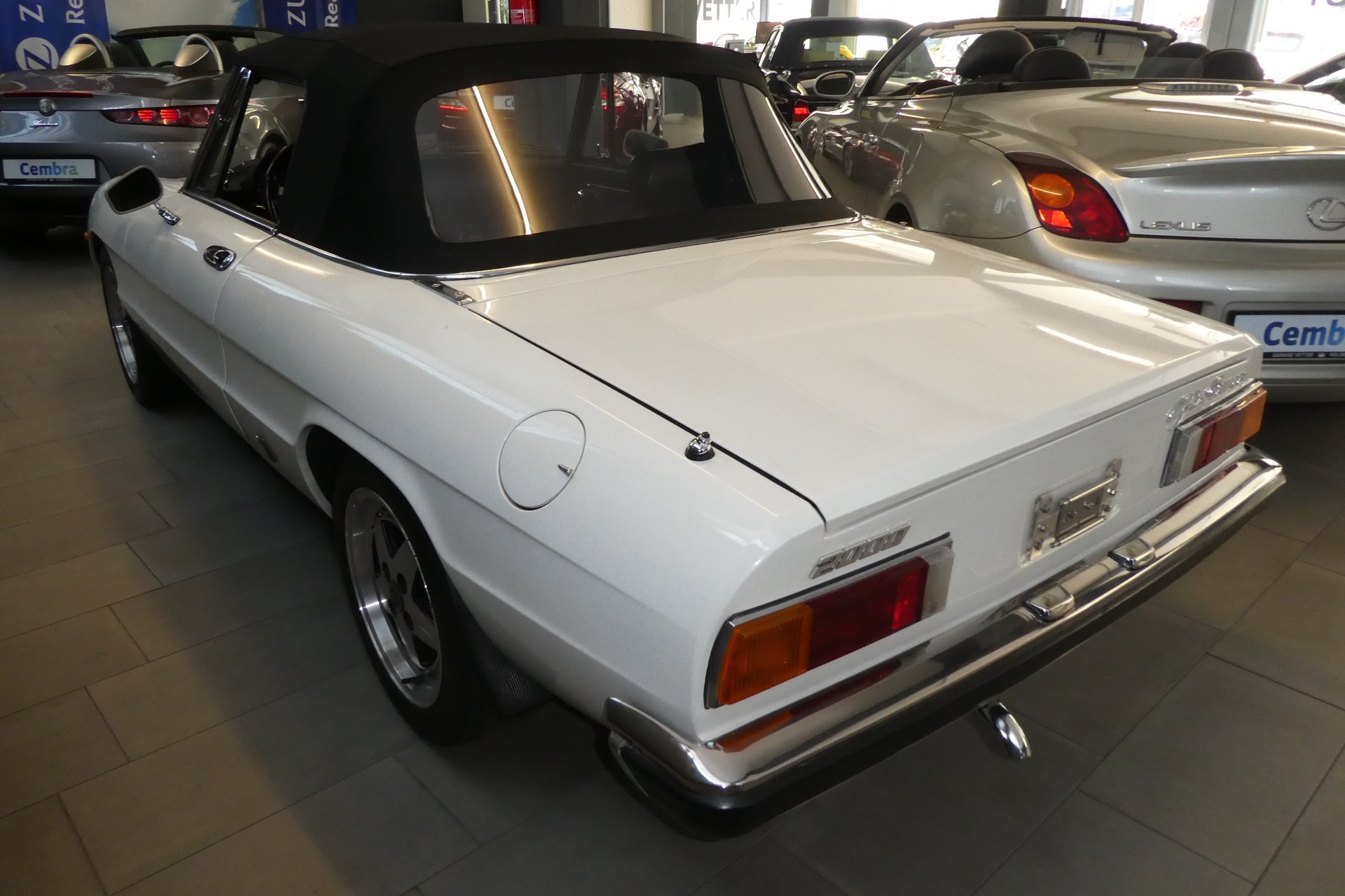 ALFA ROMEO Spider 2.0 (Veloce)-image-3