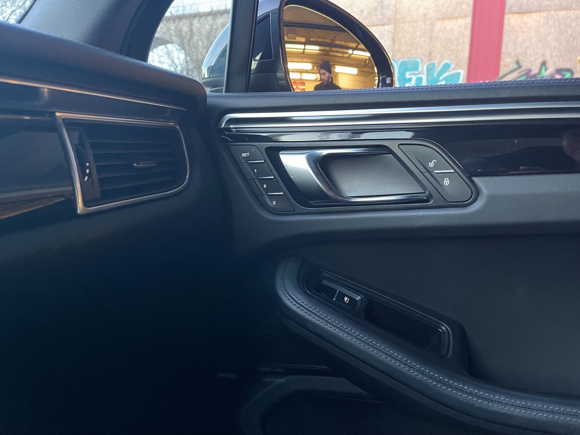 PORSCHE Macan S Diesel PDK-image-19