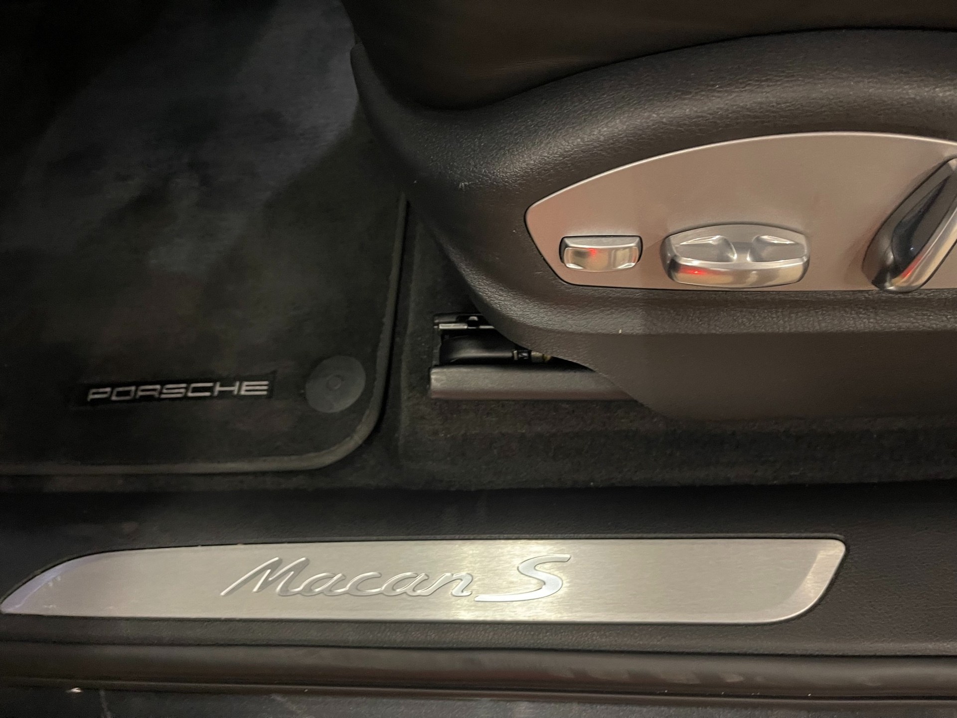 PORSCHE Macan S Diesel PDK-image-28