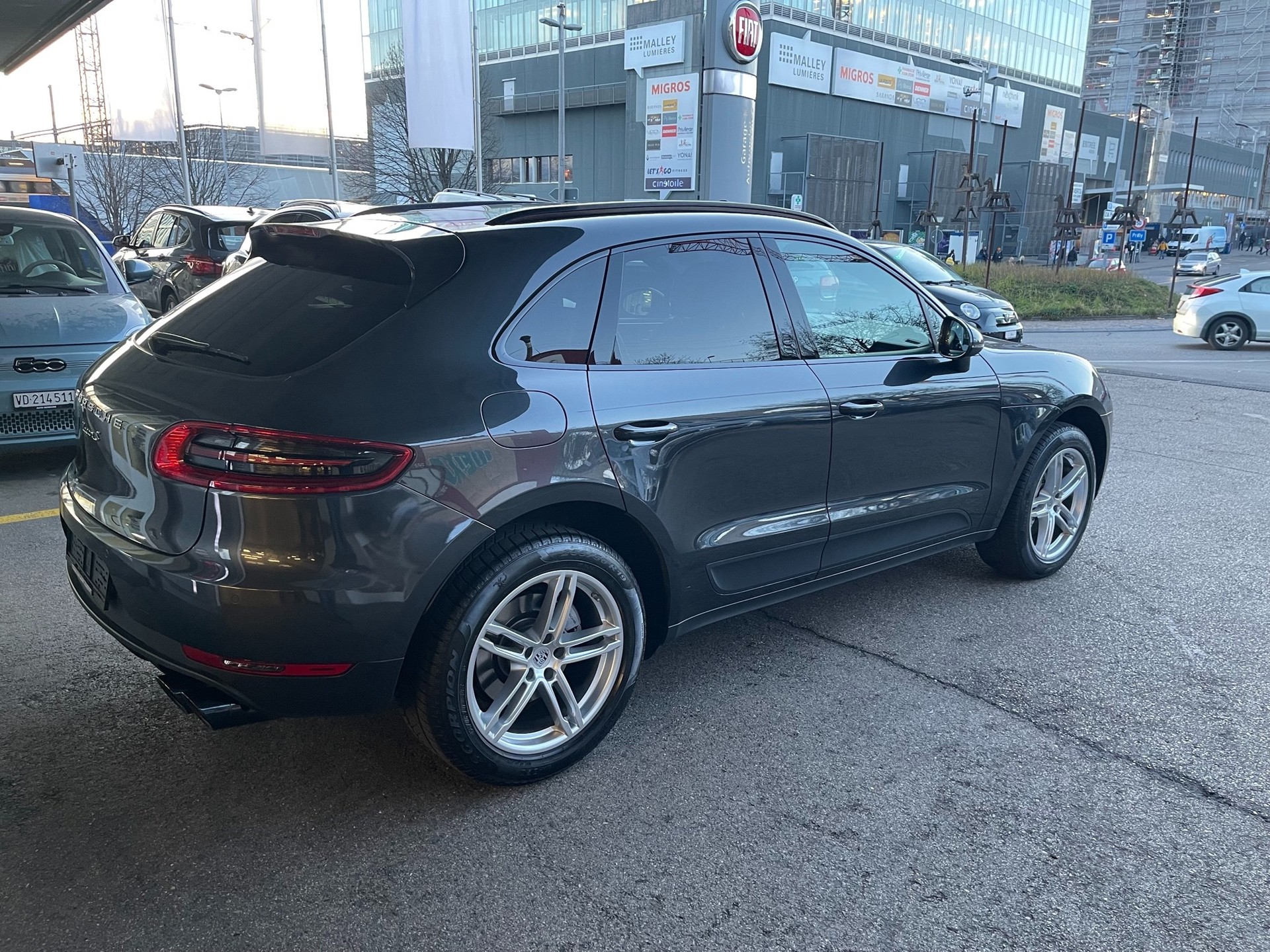 PORSCHE Macan S Diesel PDK-showroom-element-3