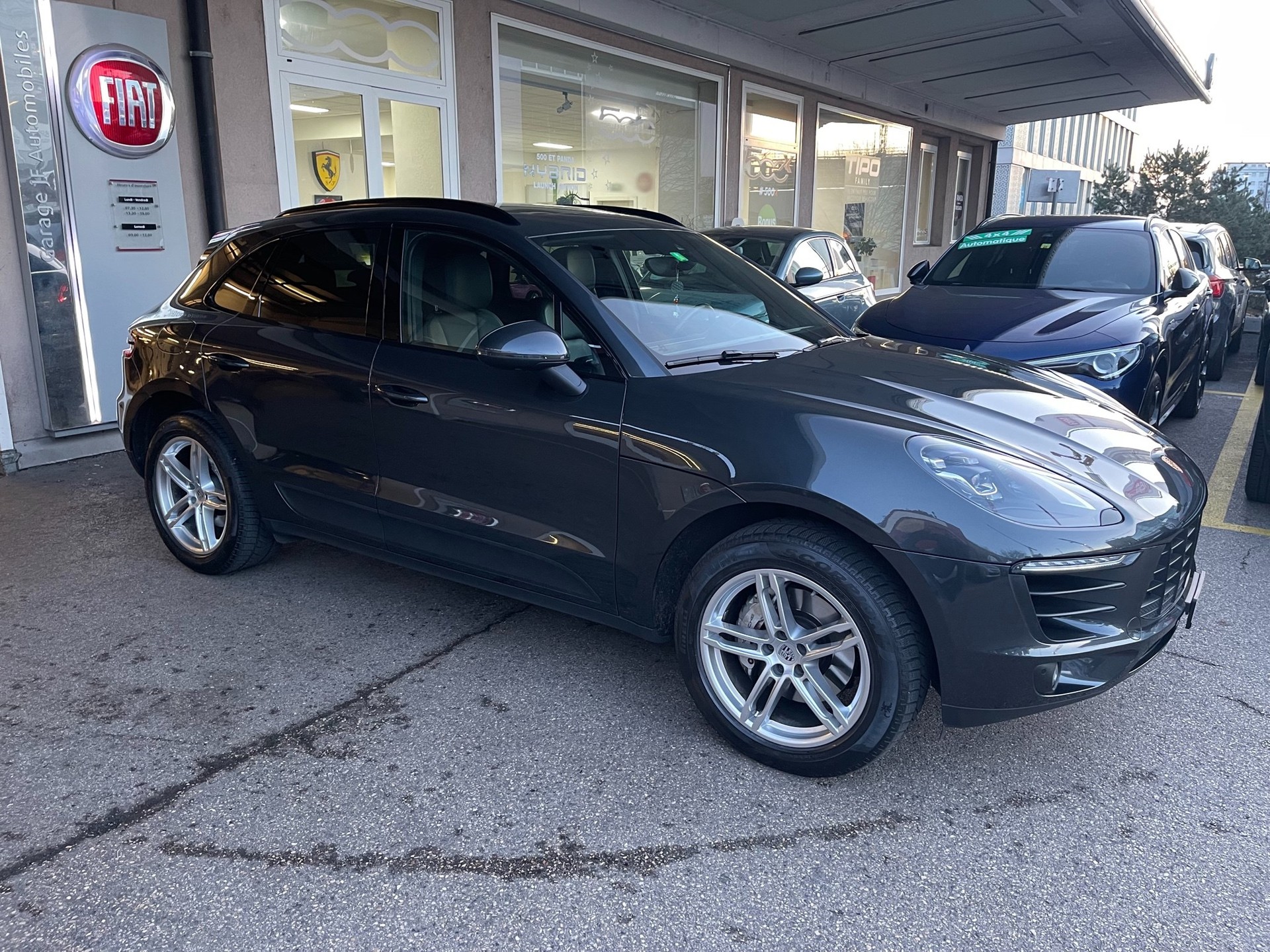 PORSCHE Macan S Diesel PDK-showroom-element-1